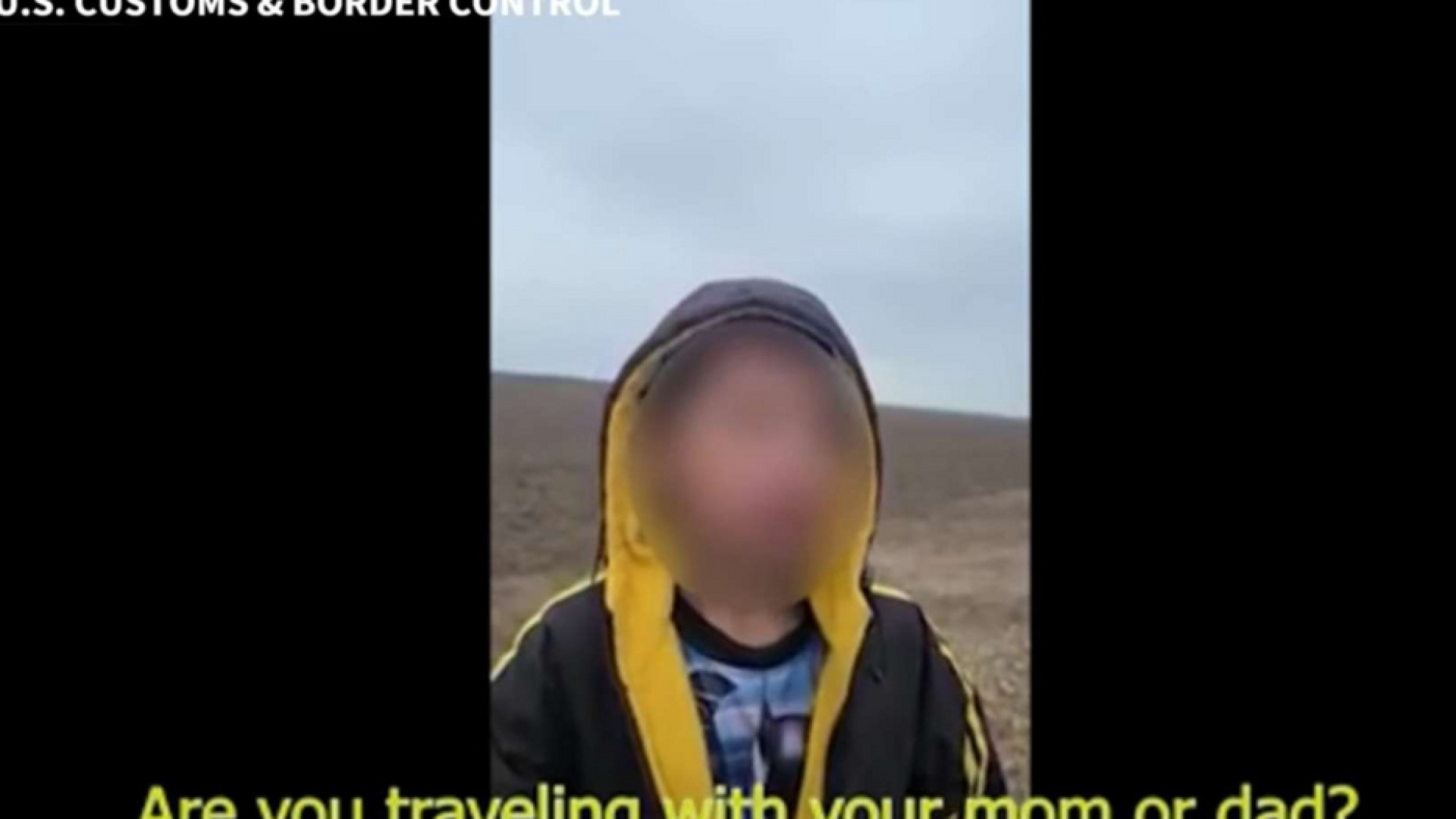 Immagine di Il bimbo solo nel deserto: ora la mamma si è liberata dai narcos e l'ha raggiunto