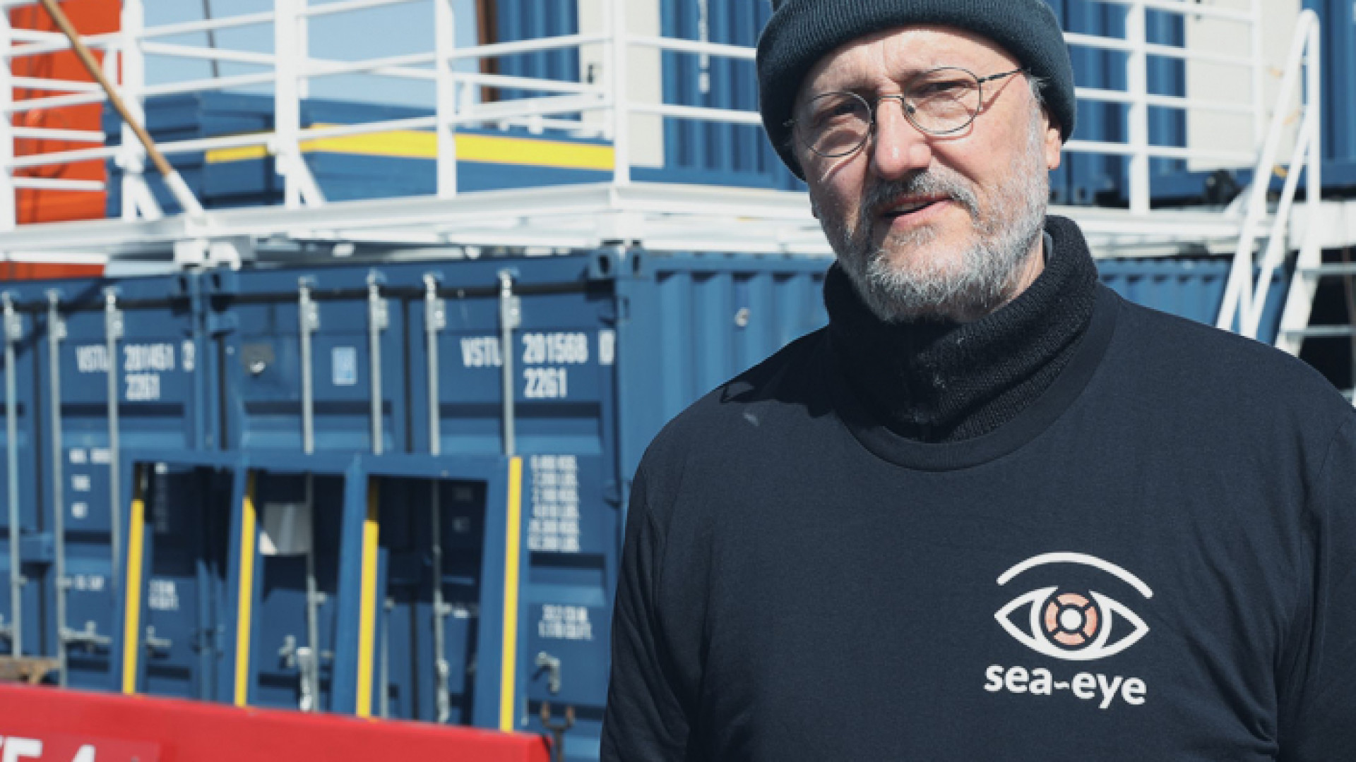 Immagine di Il vescovo-marinaio sulla nave di soccorso di Sea Eye