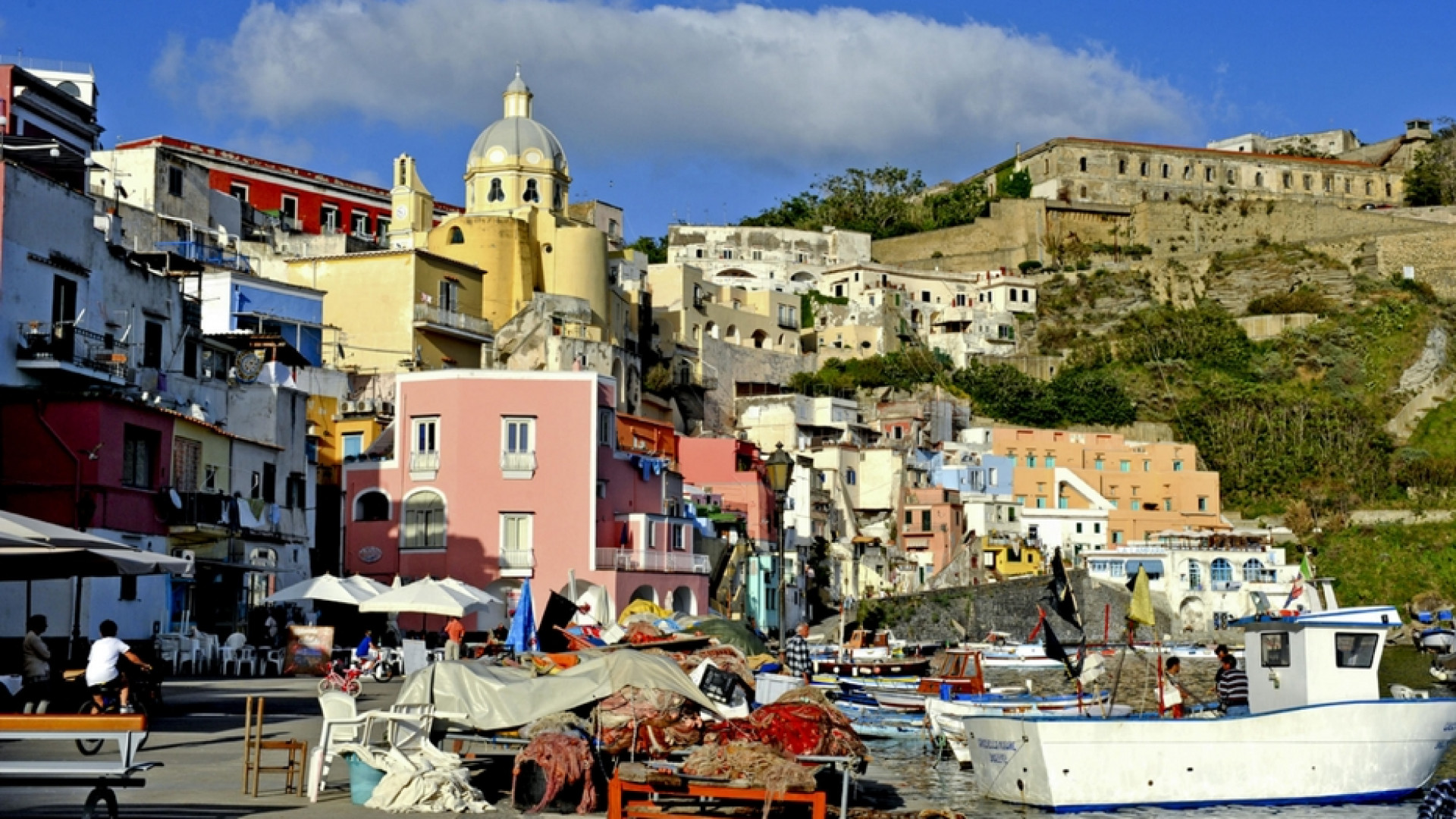 Immagine di Isole minori, partono le vaccinazioni di massa. «Priorità alle più fragili»