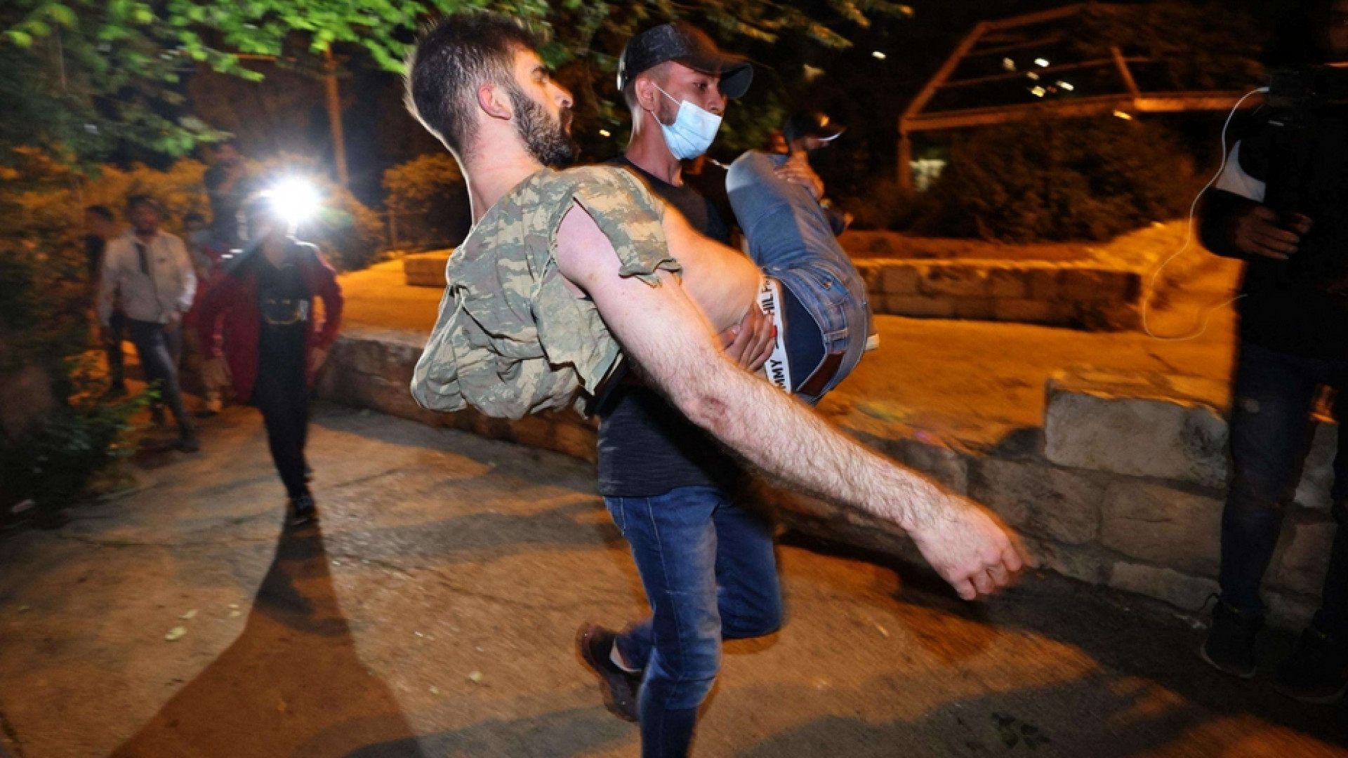 Immagine di Violenti scontri sulla Spianata delle Moschee, oltre 180 feriti