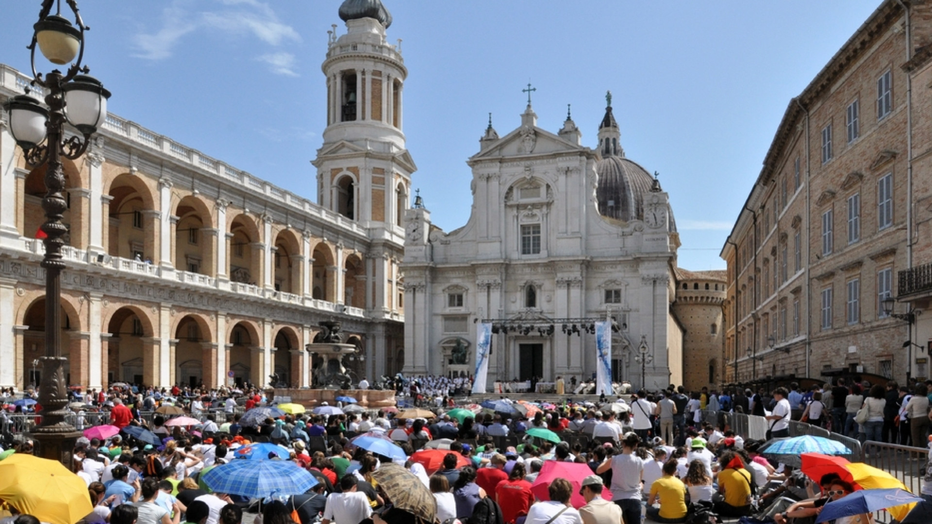 Immagine di Loreto, la maratona dei santuari guidata dall'Italia