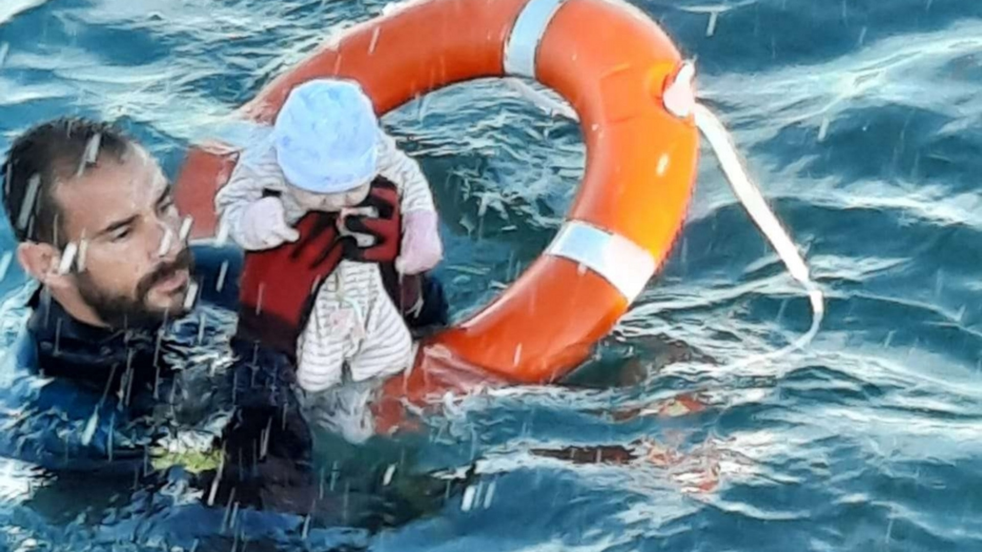 Immagine di 6mila migranti dal Marocco a Ceuta. E un altro naufragio al largo di Sfax