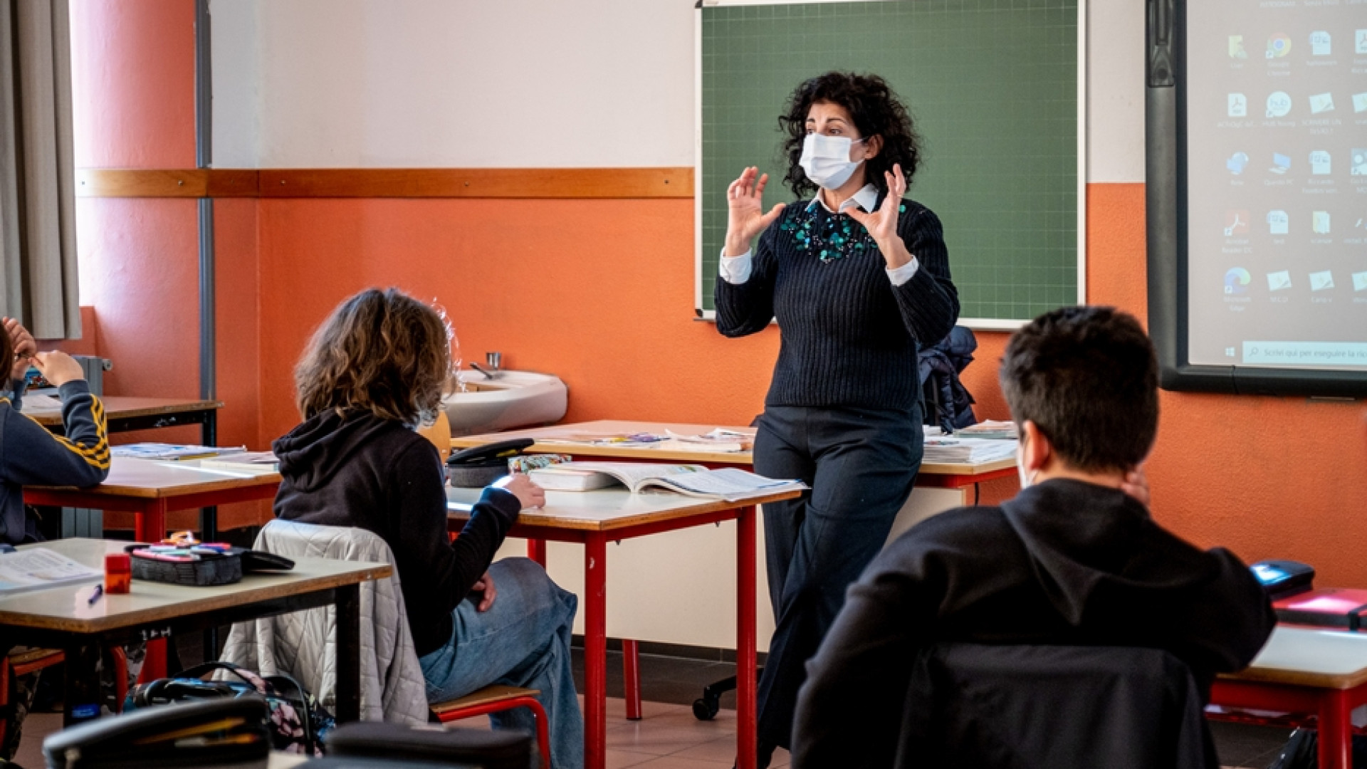 Immagine di Sì ai 50 milioni per le paritarie. Ok al patto per la scuola al centro