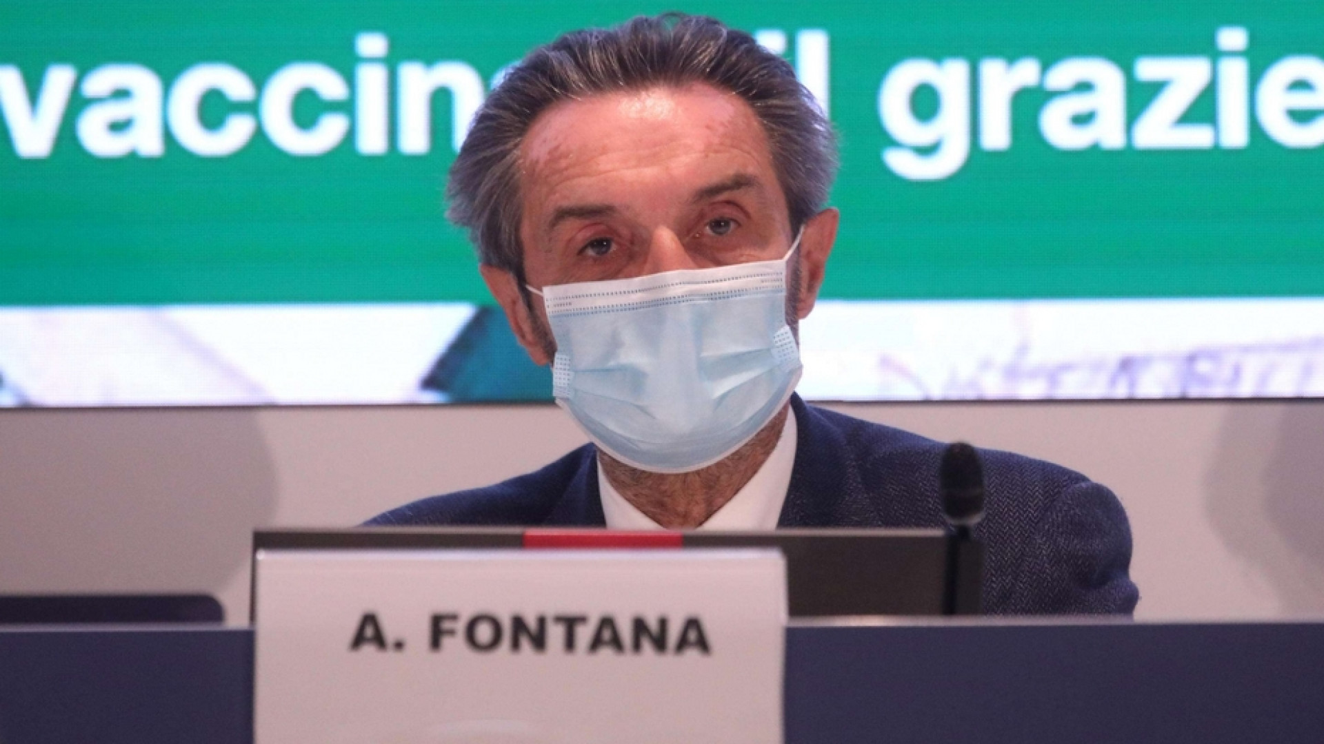 Immagine di 2.490 nuovi contagi e 110 morti. Fontana: per il richiamo si torni a casa