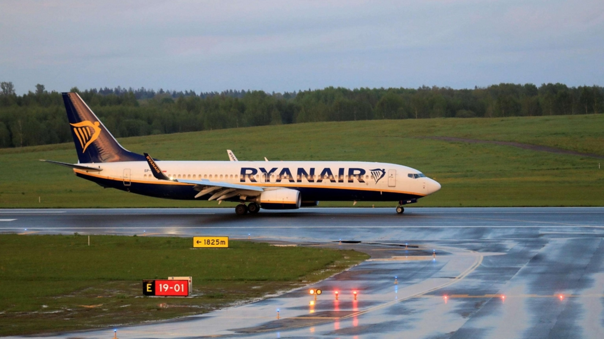 Immagine di Dall'Ue sanzioni per l'aereo dirottato. Chiesto il rilascio del reporter