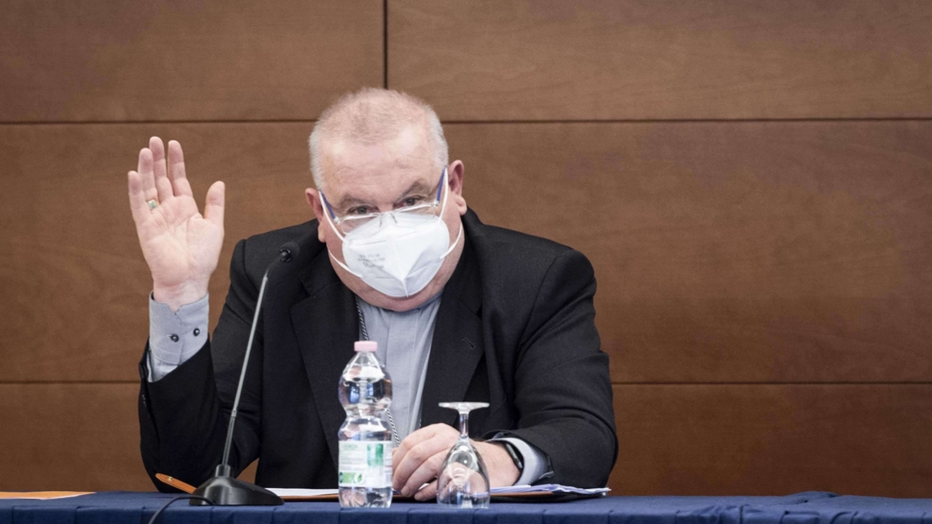 Immagine di "Vescovi attenti a lavoro, sicurezza e migrazioni. Sinodo, non parlamento"