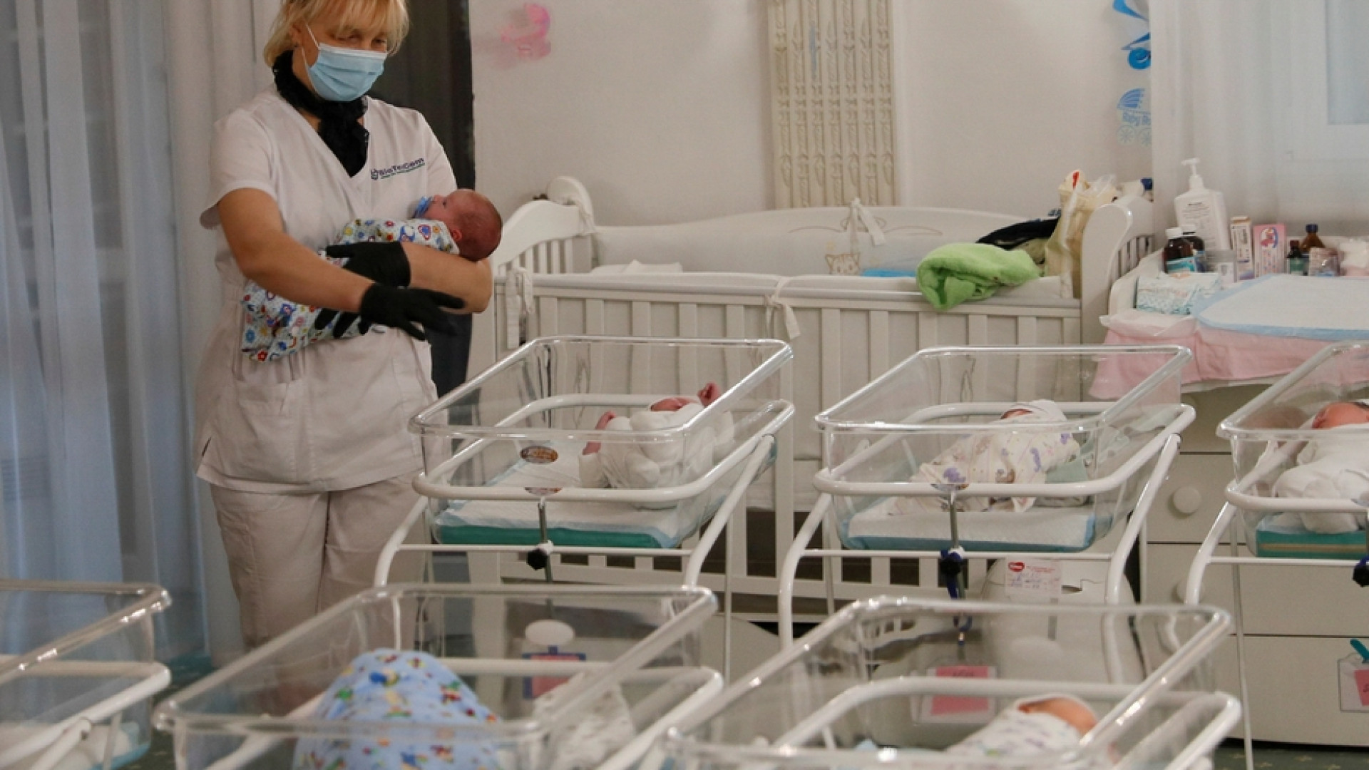Immagine di Bebè «surrogati», persone o cose?