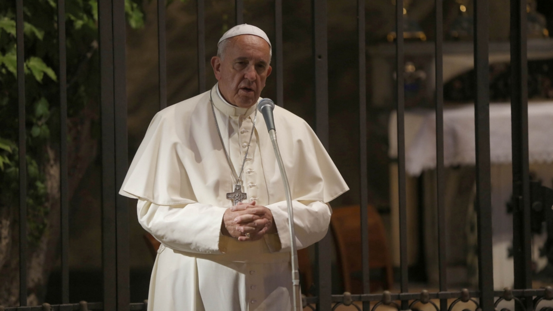 Immagine di Il Papa conclude la maratona di preghiera nei Giardini vaticani