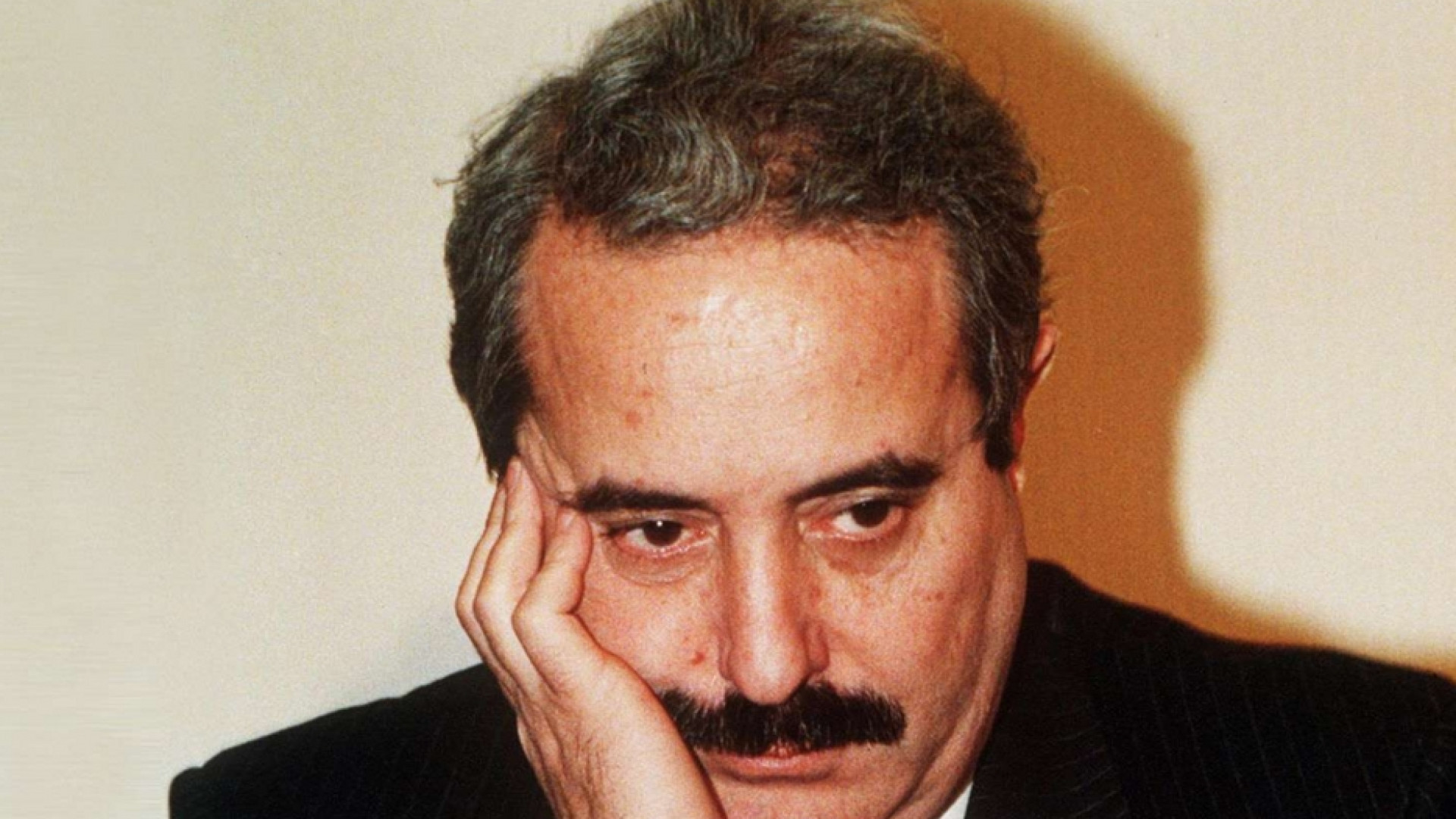 Immagine di Mafia, l'importanza dei pentiti spiegata da Giovanni Falcone