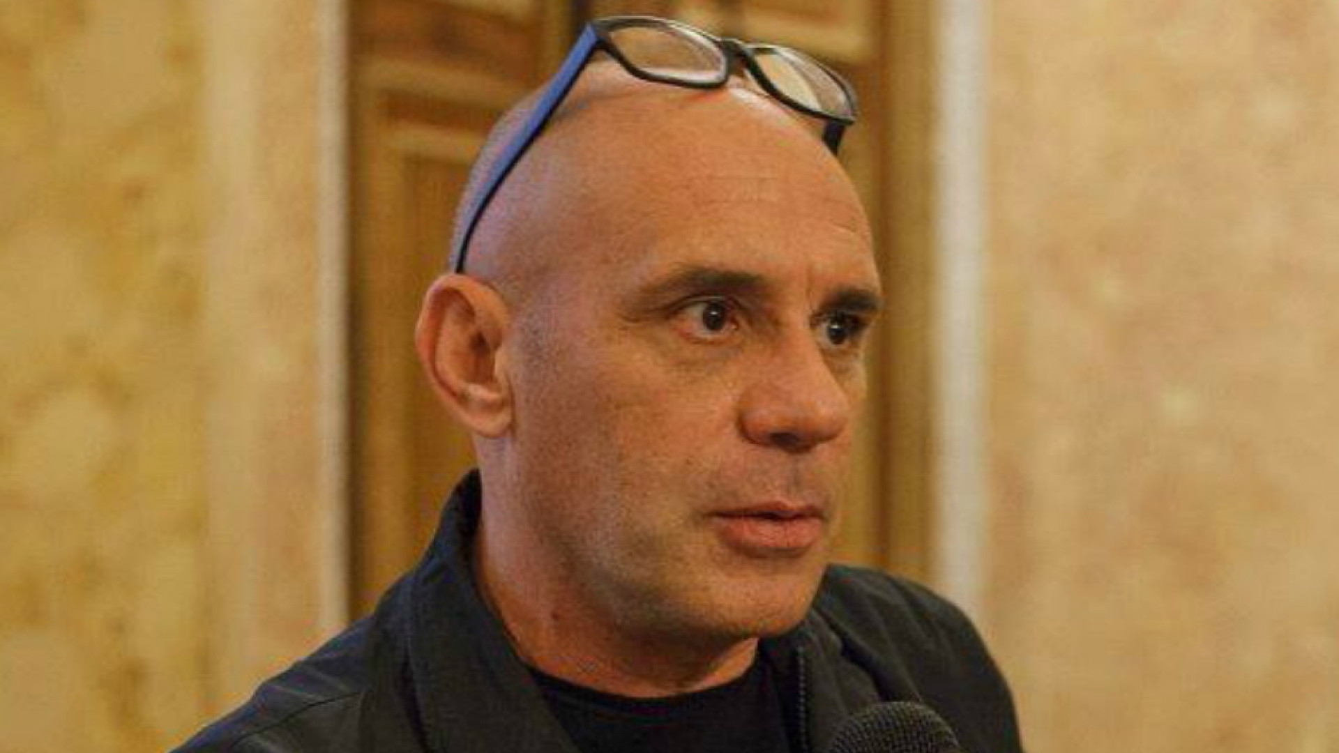 Immagine di Tutti in piazza,  per tornare a teatro