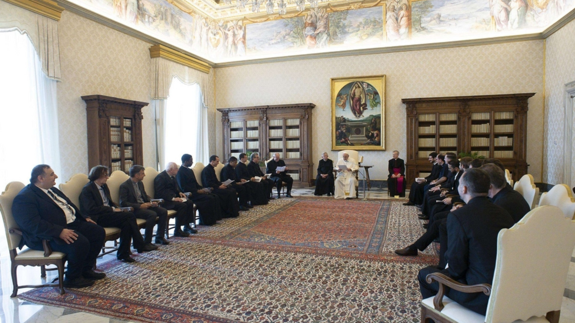 Immagine di Papa Francesco: no ai preti "superman", nella fragilità si incontra il Signore