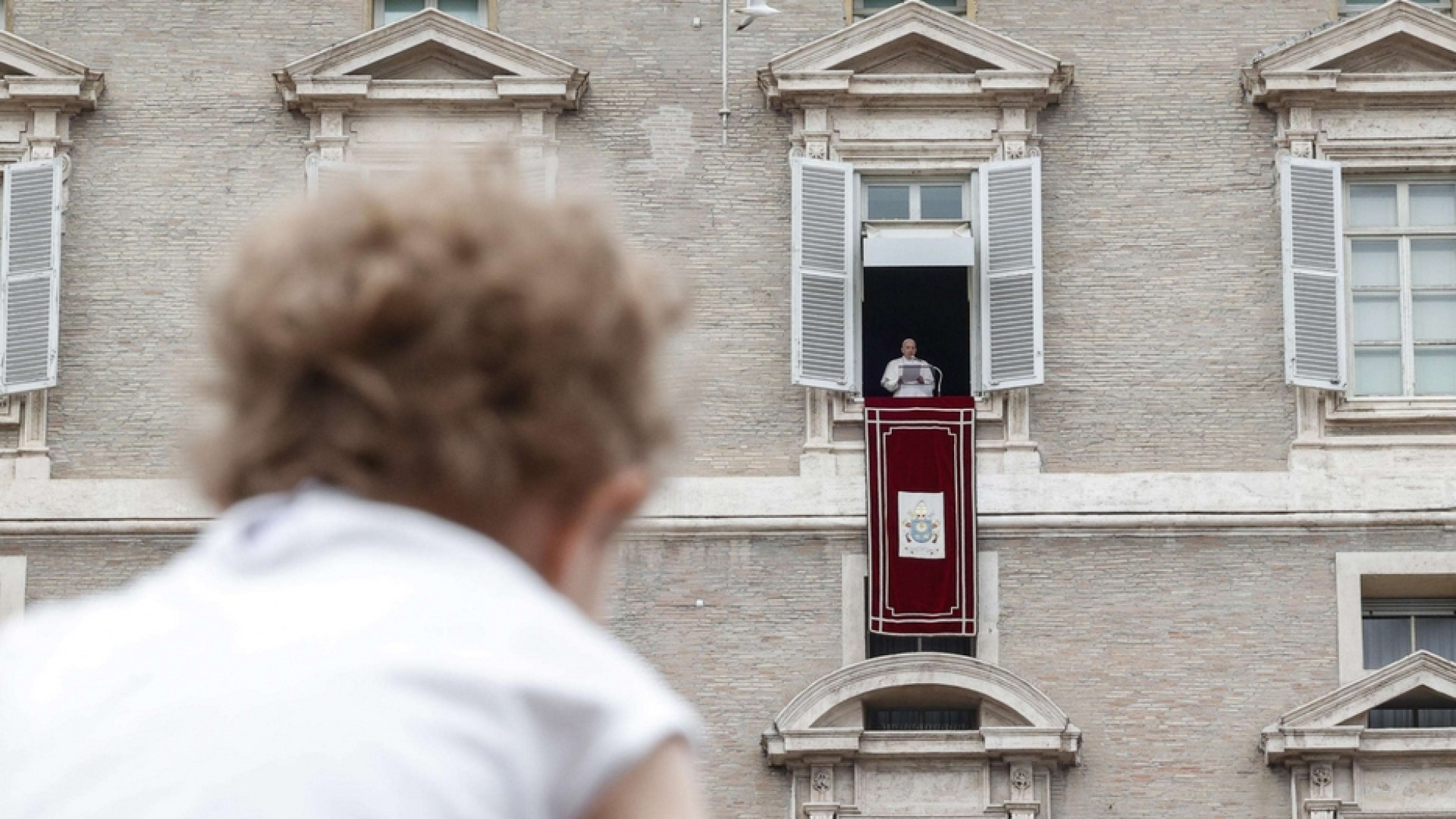 Immagine di In Canada i resti di 215 bambini. Il Papa: vicini al popolo traumatizzato
