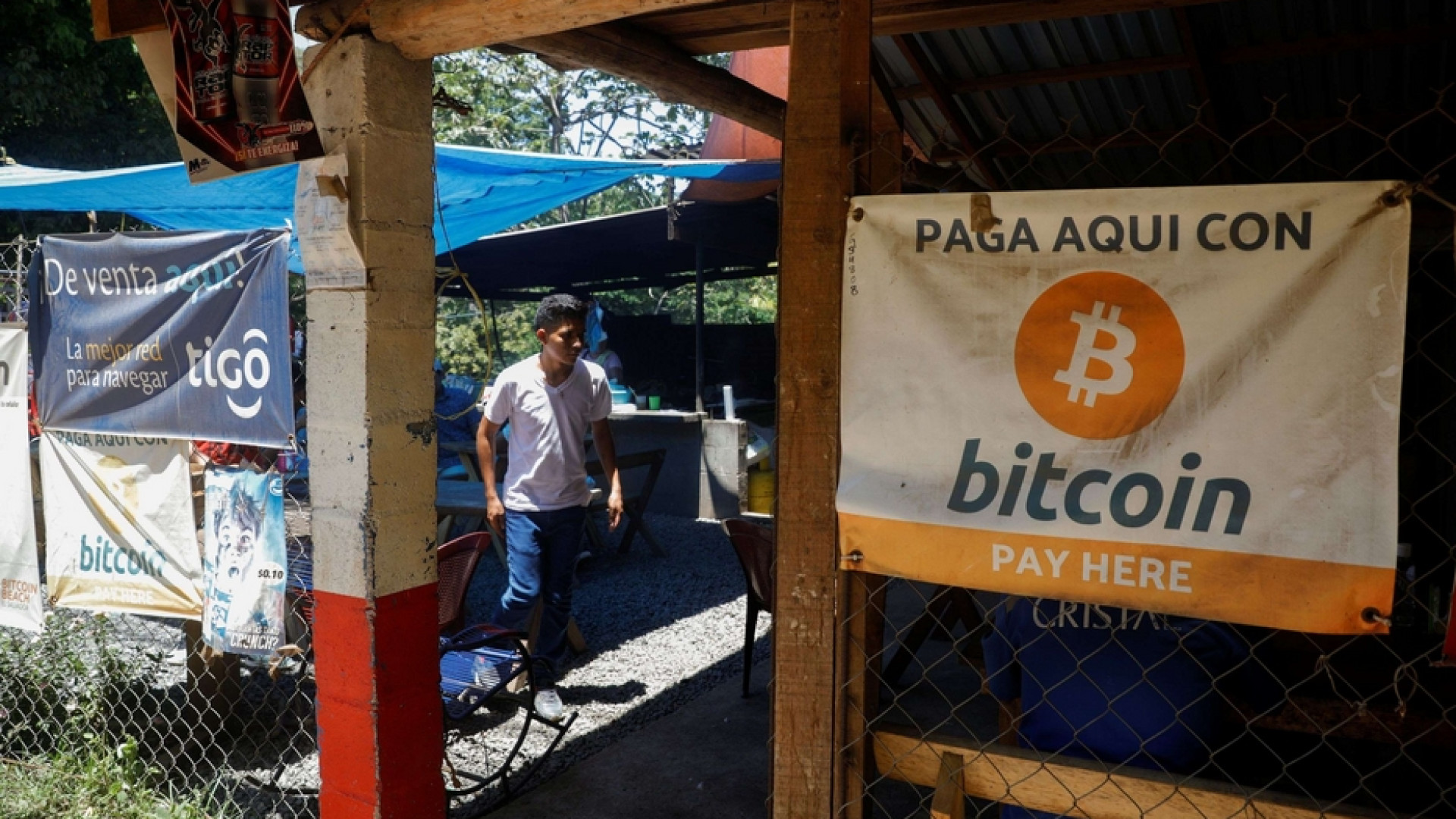 Immagine di El Salvador legalizza i Bitcoin: uso illimitato anche per le tasse