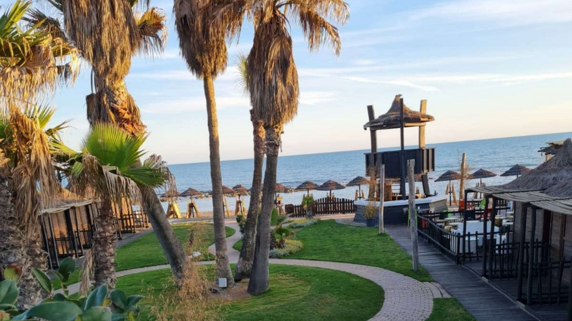 Immagine di Lo stabilimento balneare "Village" sconfigge mafia e burocrazia