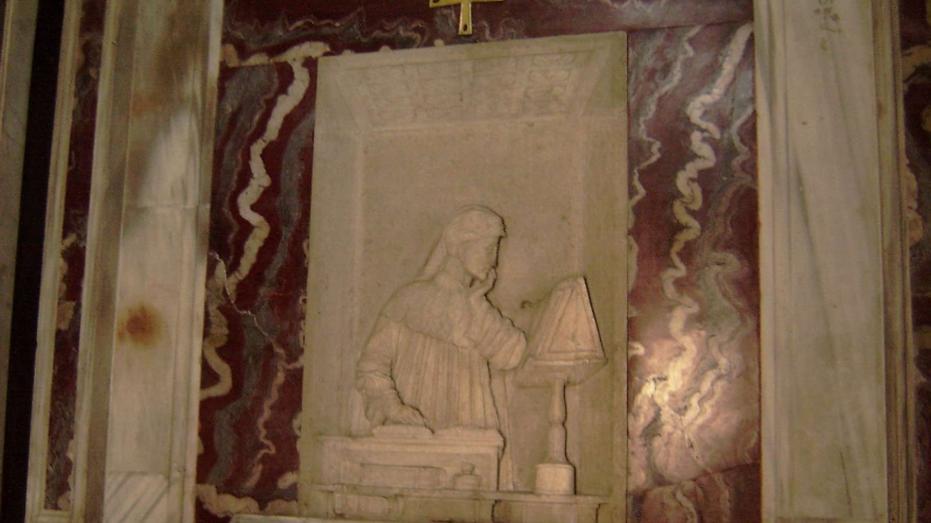Immagine di Il prete podista che prega con Dante