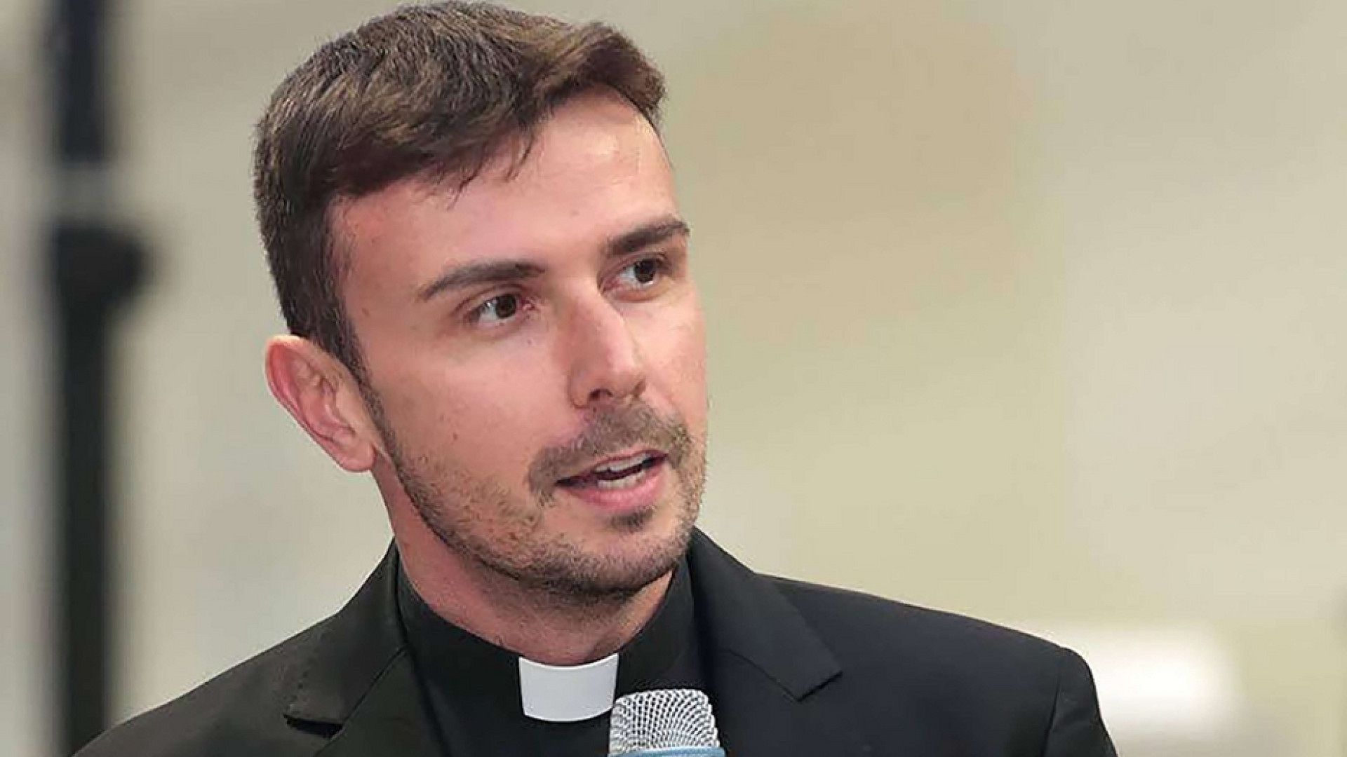 Immagine di Don Luigi Maria Epicoco: «Scrivo a me stesso bambino»