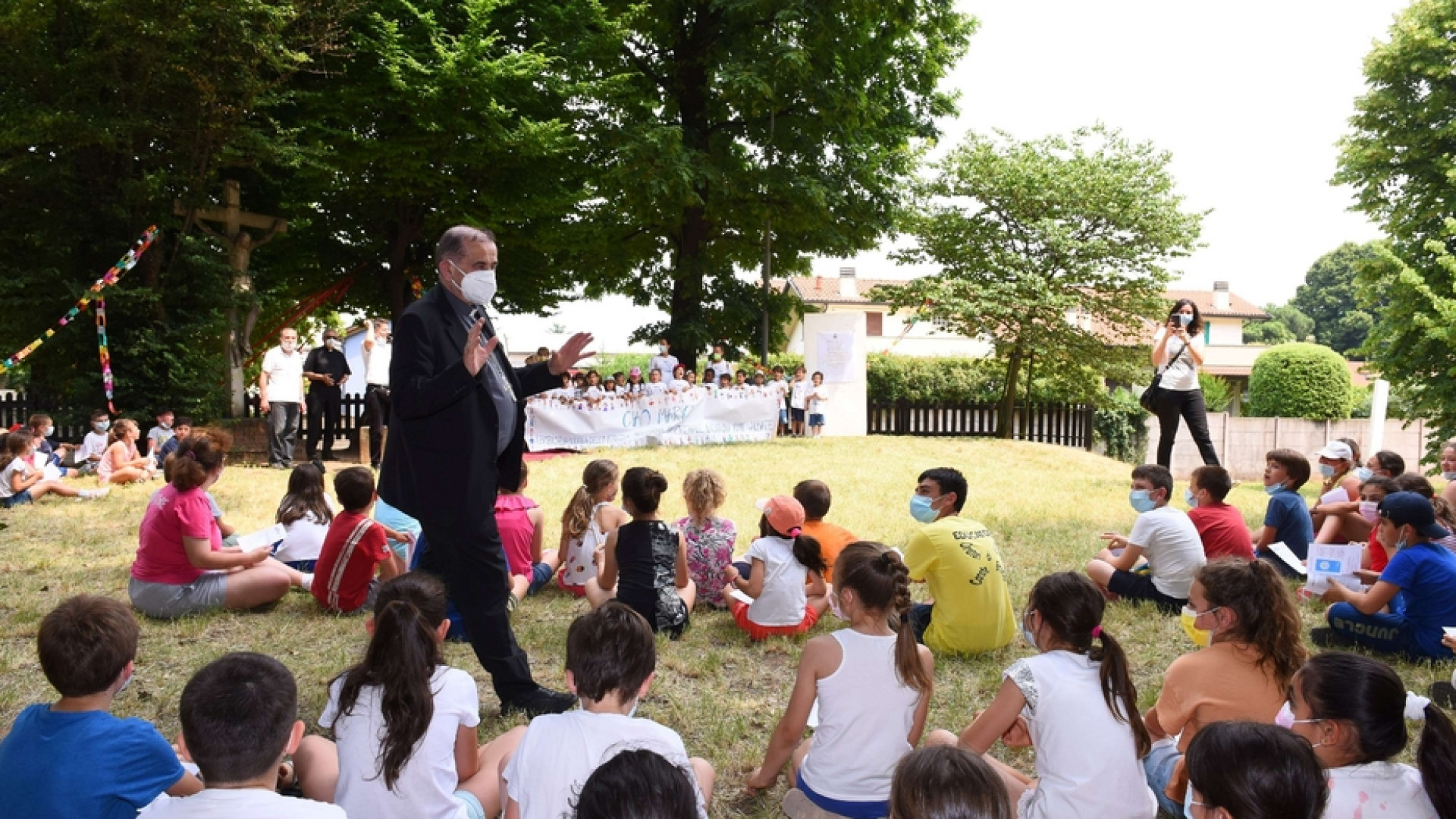 Immagine di L'arcivescovo Delpini ai ragazzi dell'oratorio: «Siate audaci e coraggiosi»