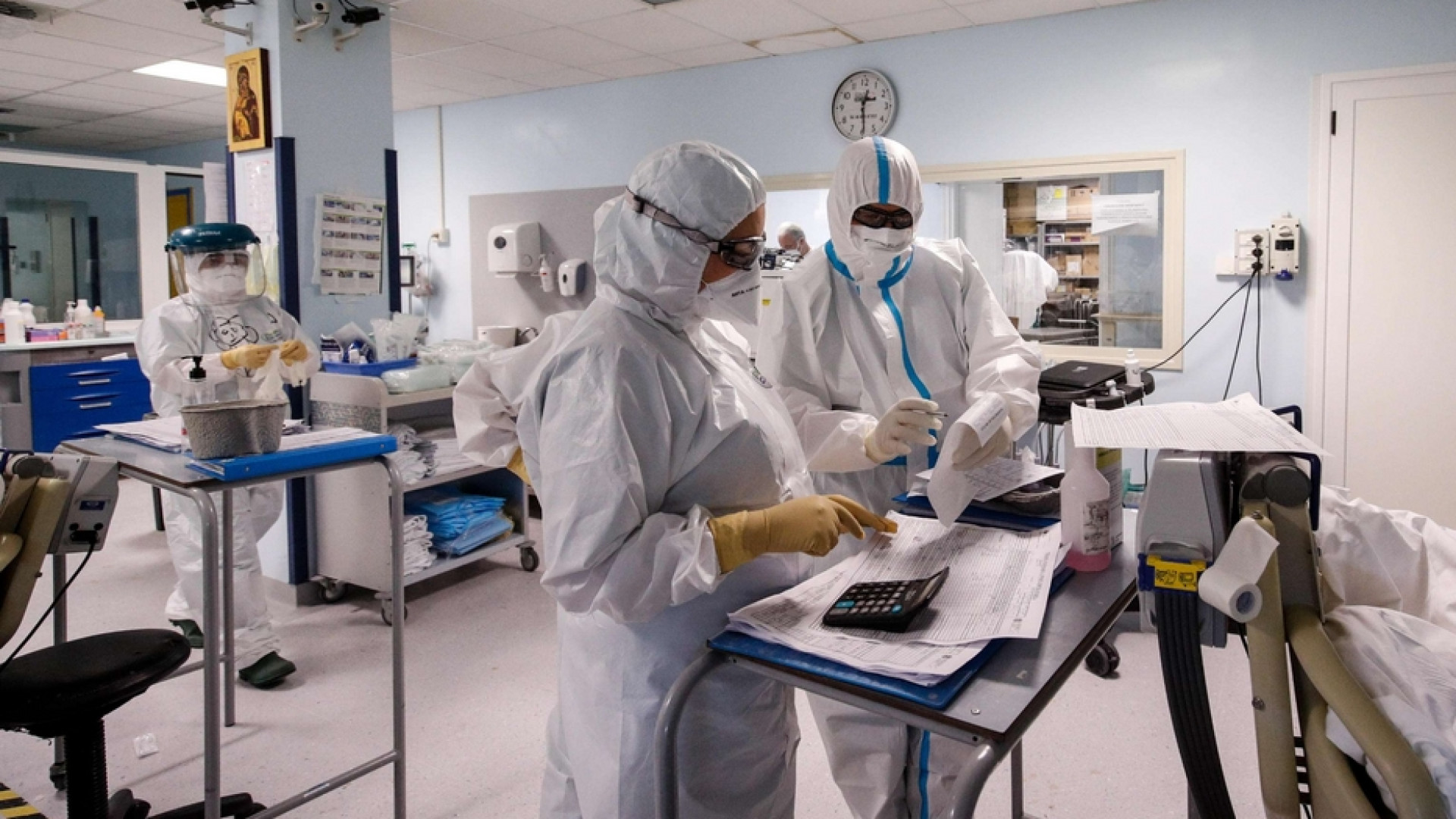 Immagine di «Via le protezioni contro il virus? No attenti ai colpi di coda»