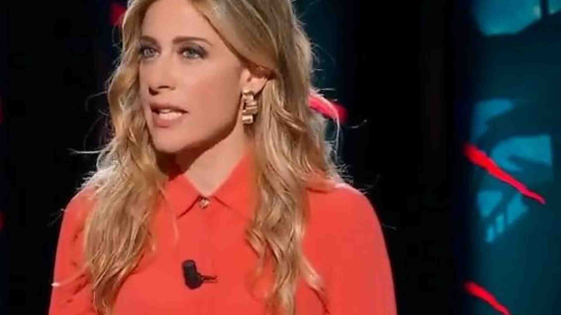 Immagine di Interviste senza gossip per un venerdì sera... ferino