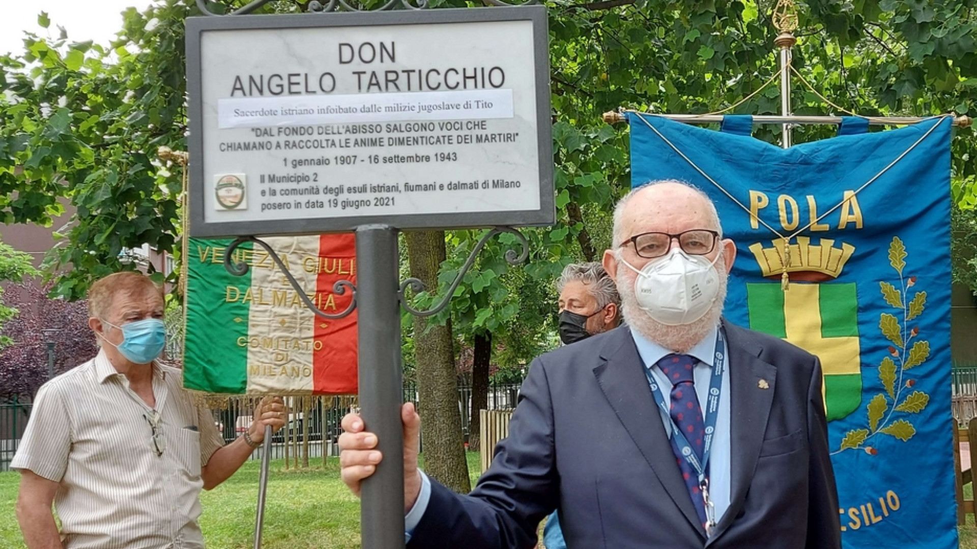 Immagine di Una lapide in memoria di don Tarticchio, infoibato con 43 parrocchiani