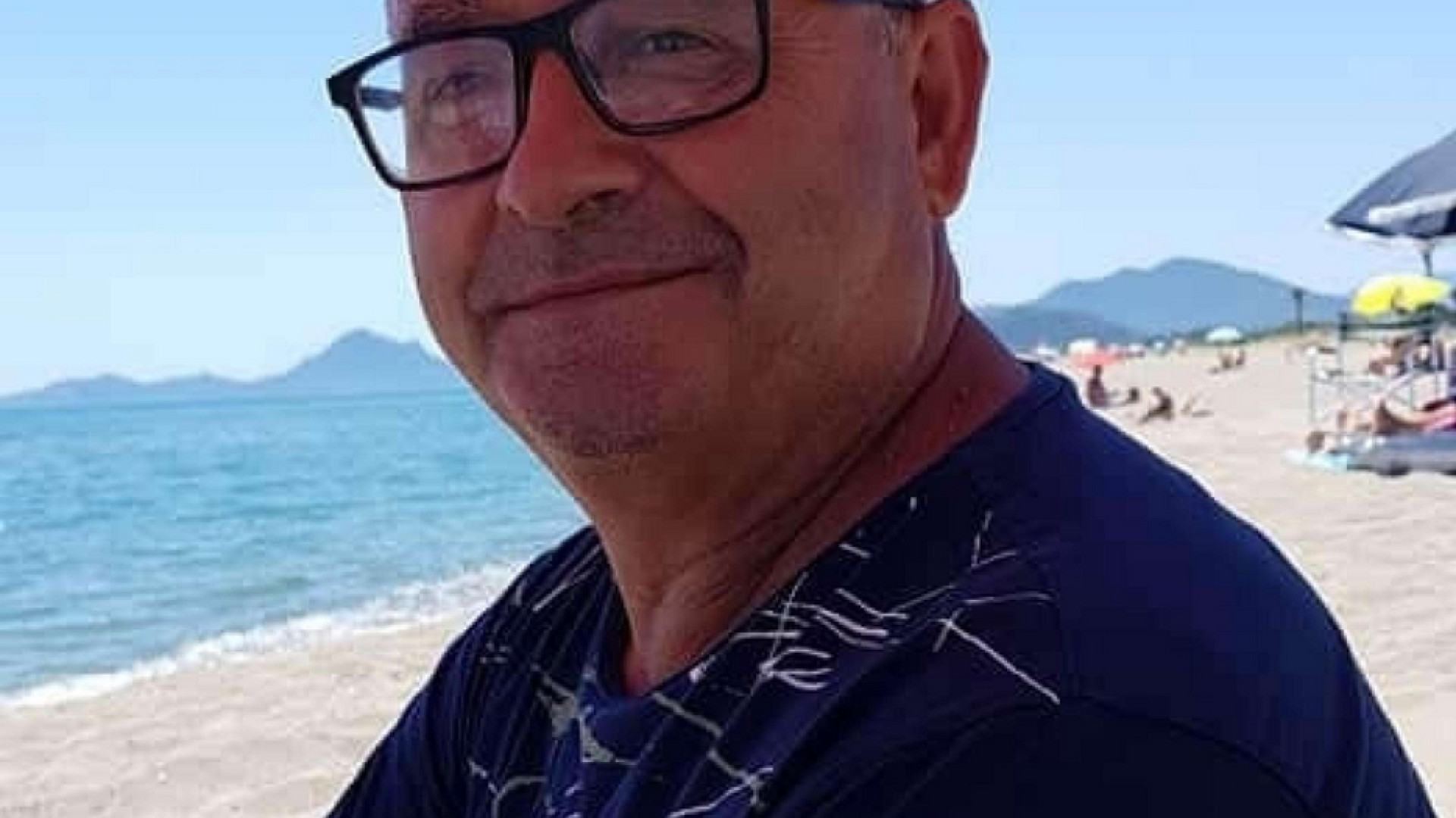 Immagine di Ha salvato sua figlia e altre due ragazzine. Muore sulla spiaggia