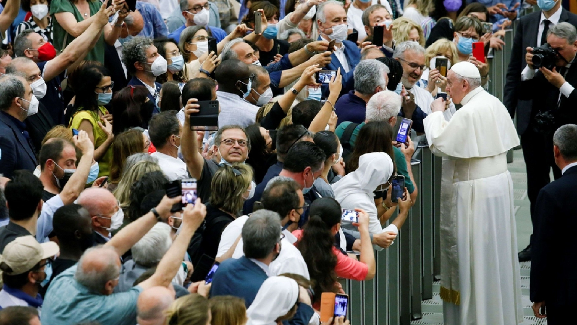 Immagine di Tutti in campo con la Caritas, da Nord a Sud