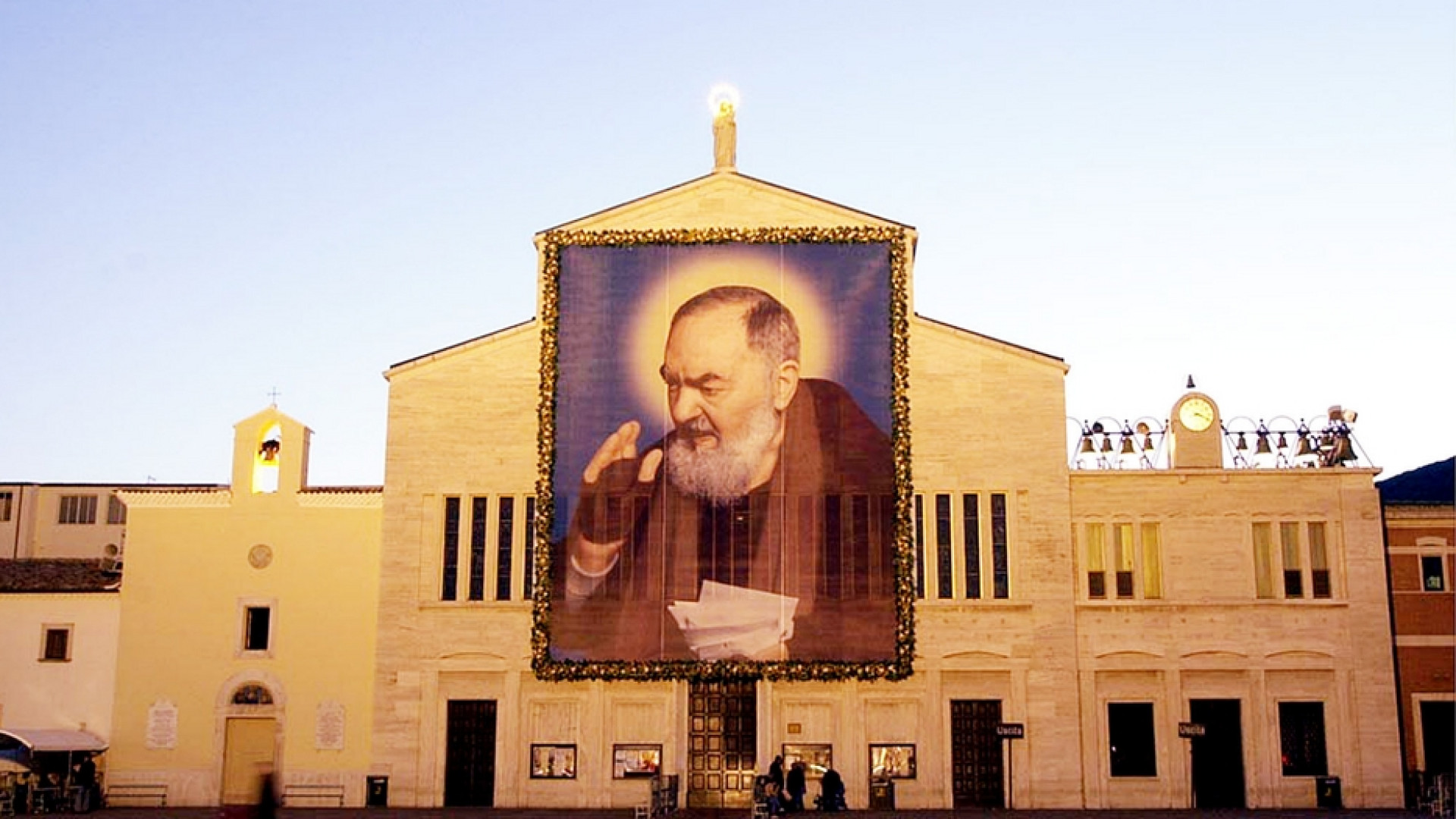 Immagine di Semeraro: Padre Pio ci insegna ad amare sotto la croce