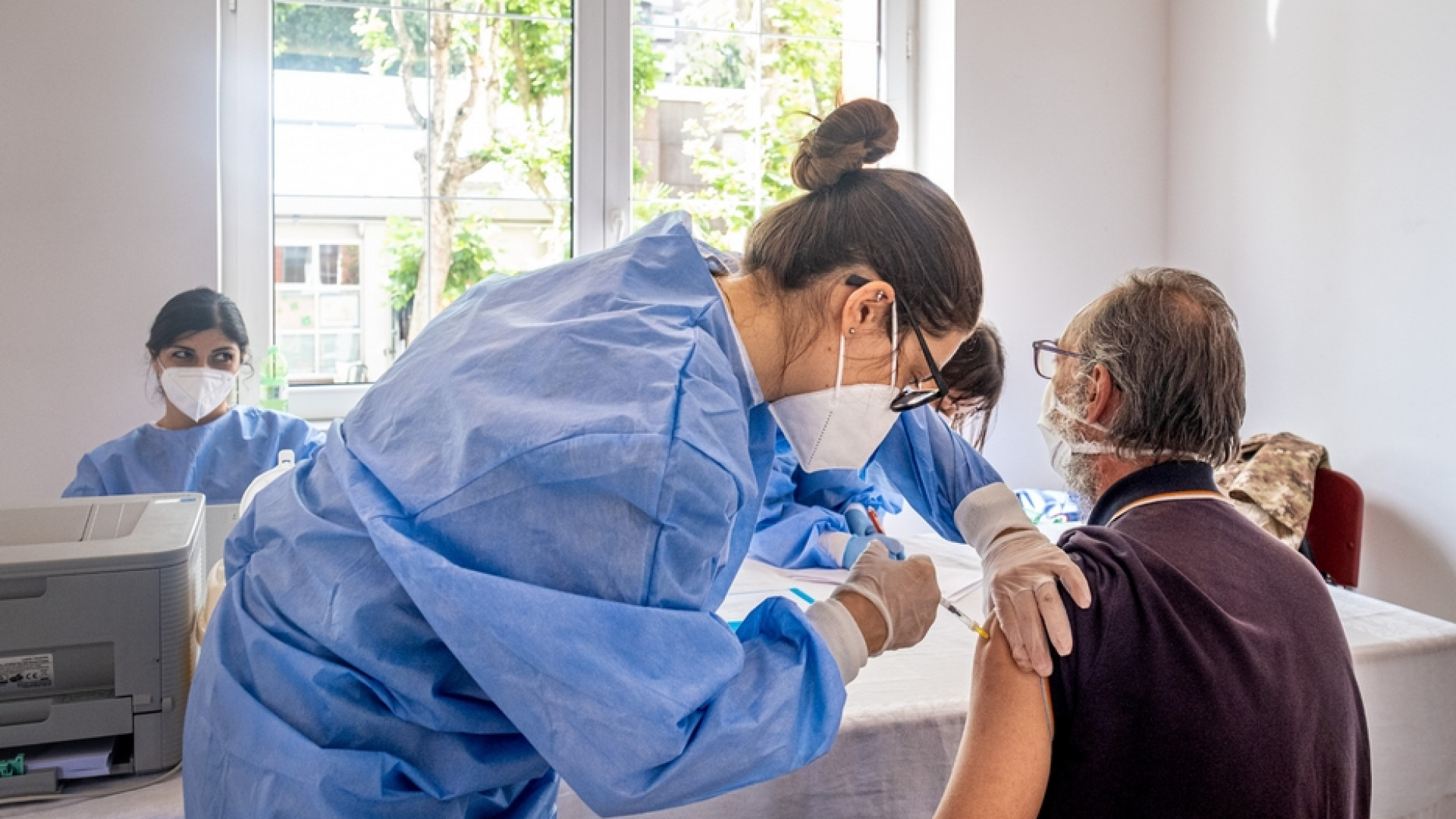 Immagine di Pontificia Accademia per la Vita: «L'accesso ai vaccini sia per tutti»