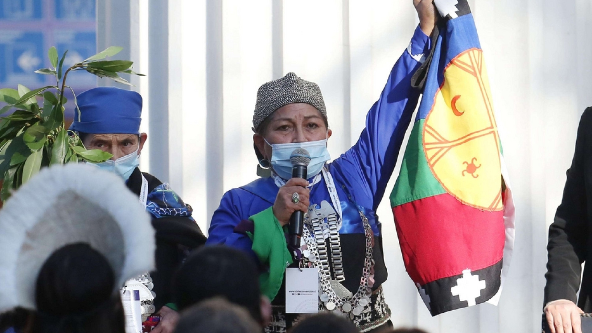 Immagine di Eletta alla guida della costituente Elisa Loncón, indigena e accademica