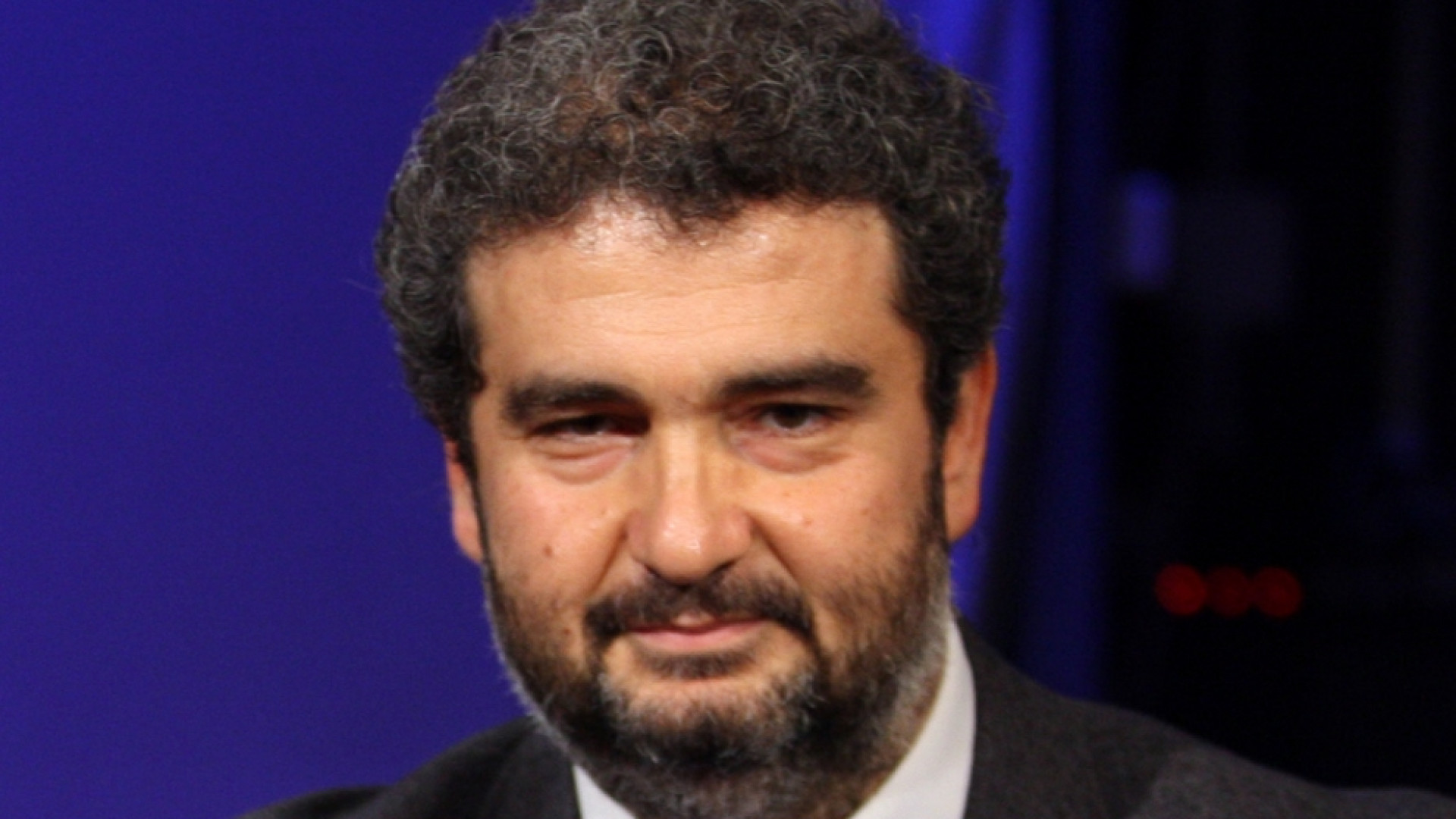 Immagine di Mossa oltre l'antipolitica