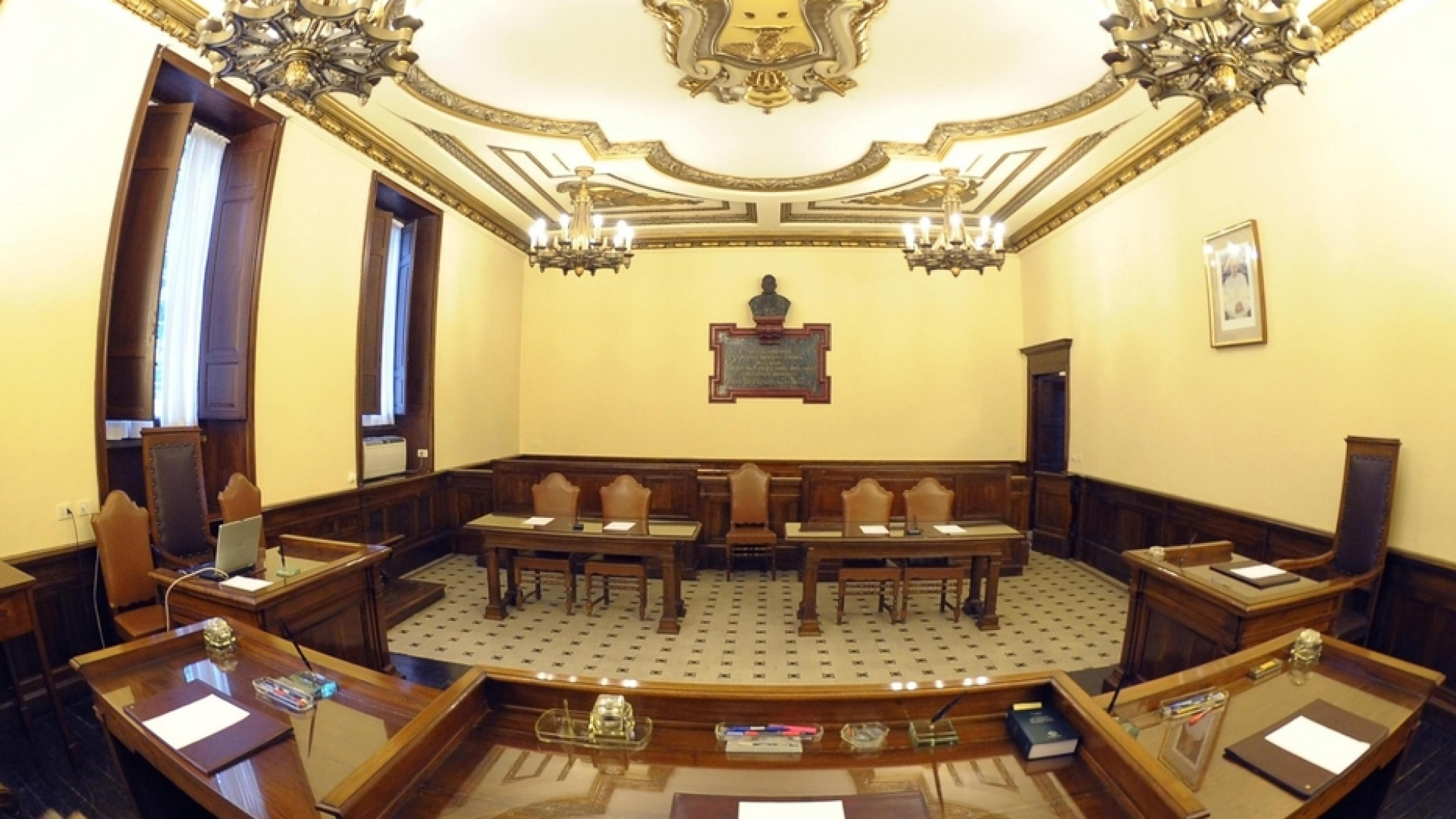 Immagine di Fondi vaticani, parte il processo. Tra i 10 imputati anche Becciu
