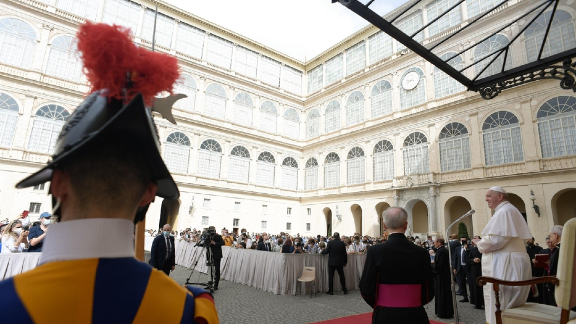 Immagine di Dal 4 agosto tornano le udienze generali di papa Francesco
