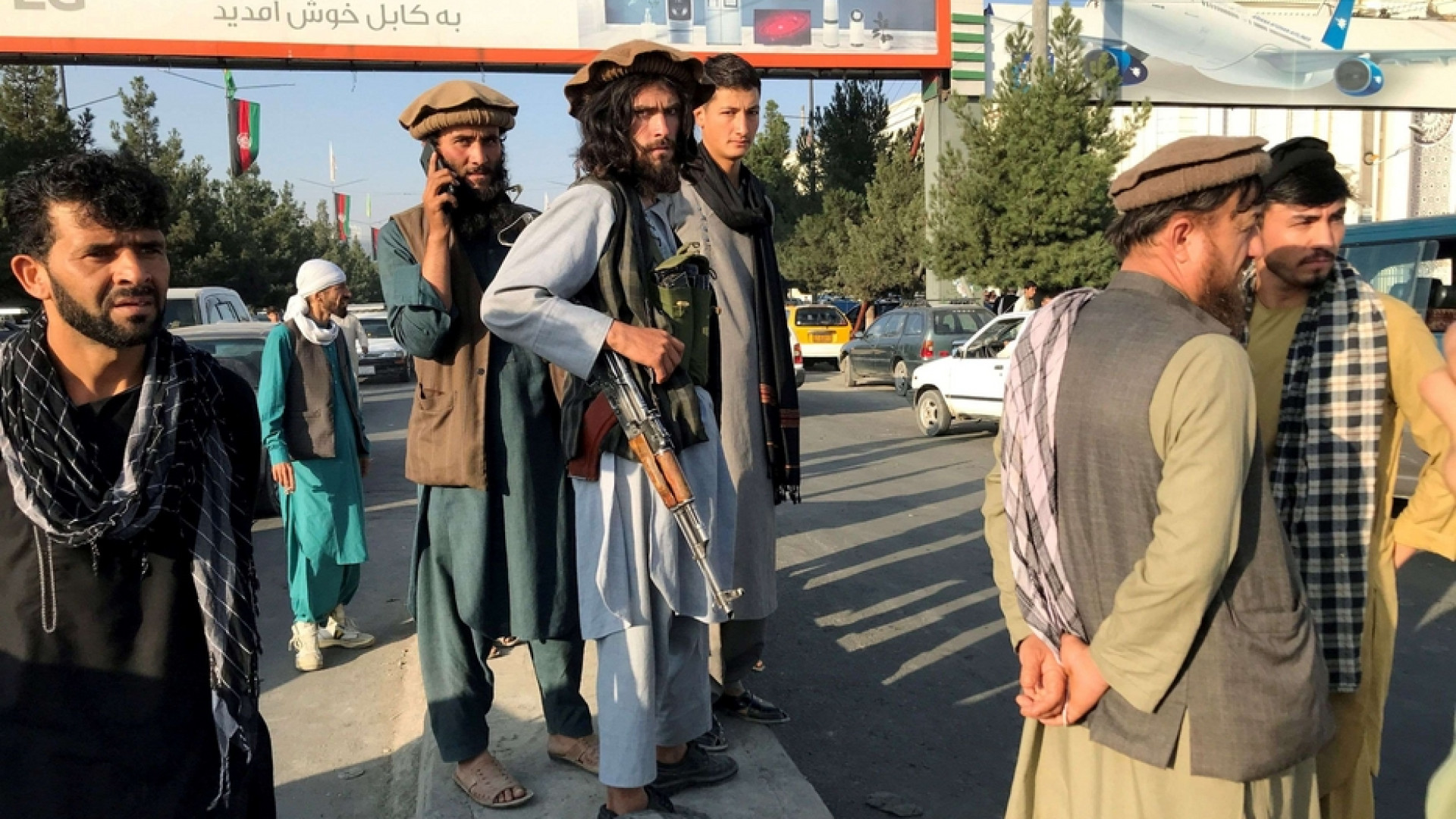 Immagine di Kabul in mano ai taleban. "Rinasce l'Emirato islamico"