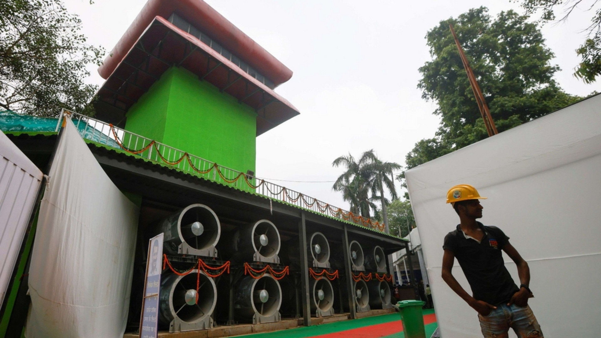 Immagine di A Delhi arriva la torre "mangiasmog". Ma il progetto divide