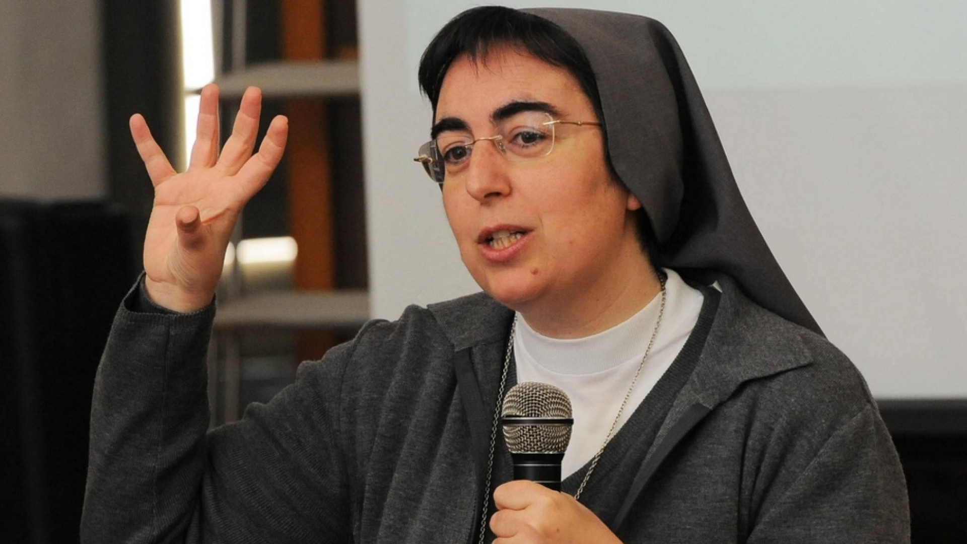 Immagine di Suor Smerilli segretaria del Dicastero per lo Sviluppo umano integrale
