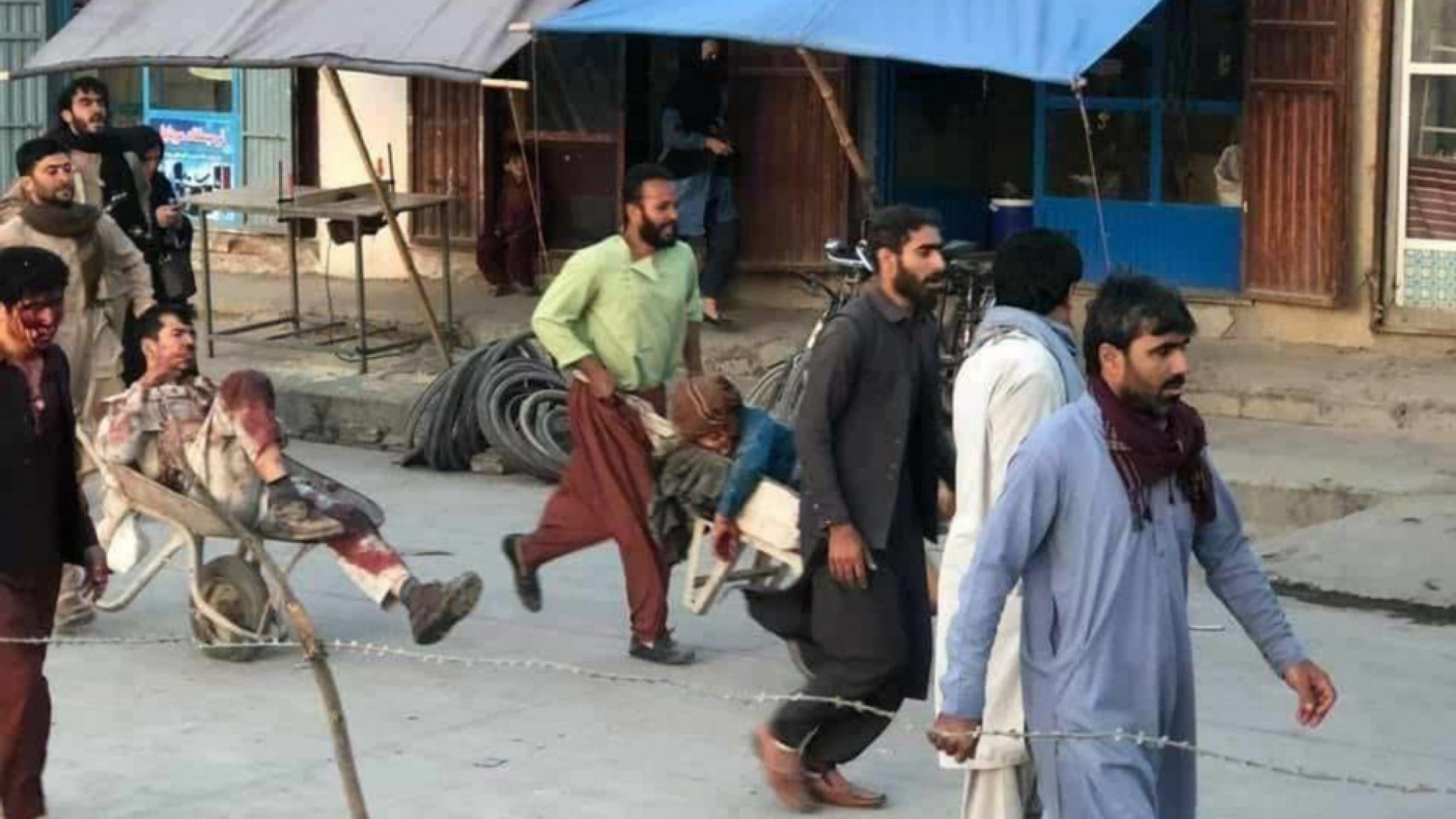 Immagine di Kamikaze all'aeroporto di Kabul, 200 morti. Il Daesh rivendica