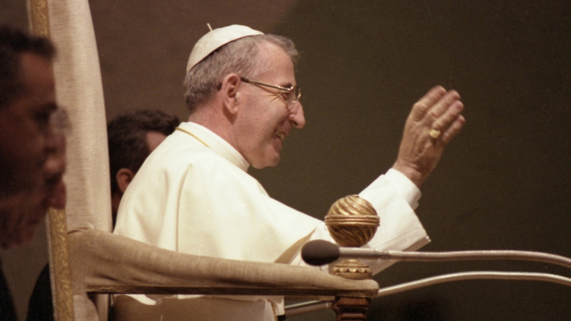 Immagine di Albino Luciani, nella biblioteca dove si formò il futuro Papa