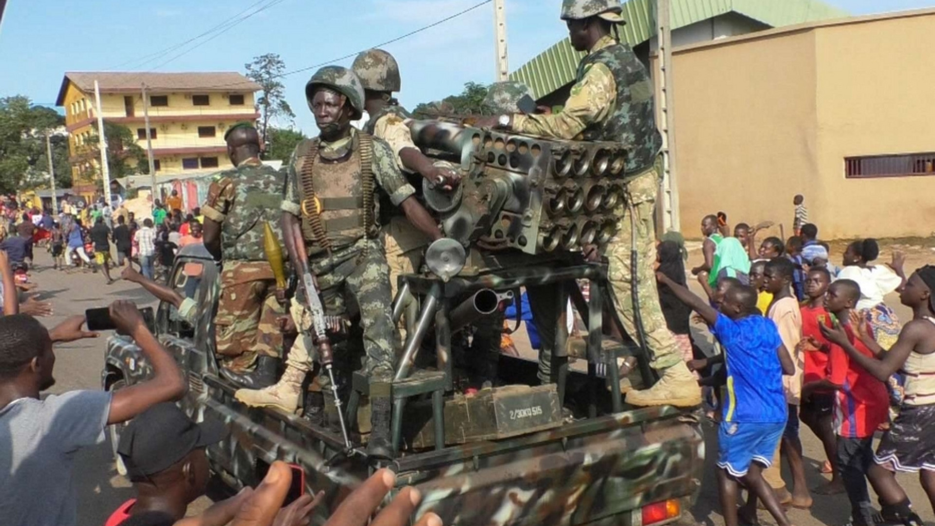 Immagine di Golpe in Guinea, presidente prigioniero e coprifuoco