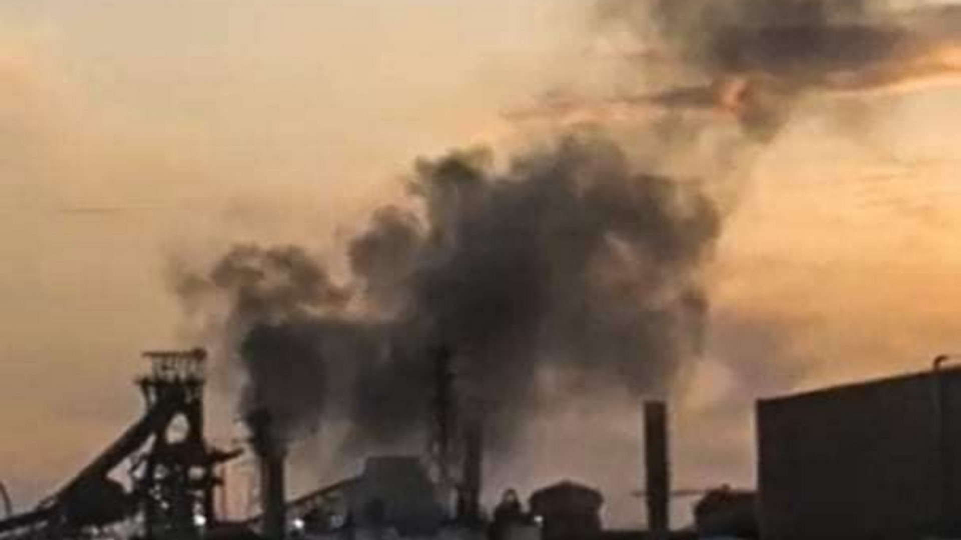 Immagine di I genitori di Taranto: stop morti. E raccontano l'inquinamento in 60 foto
