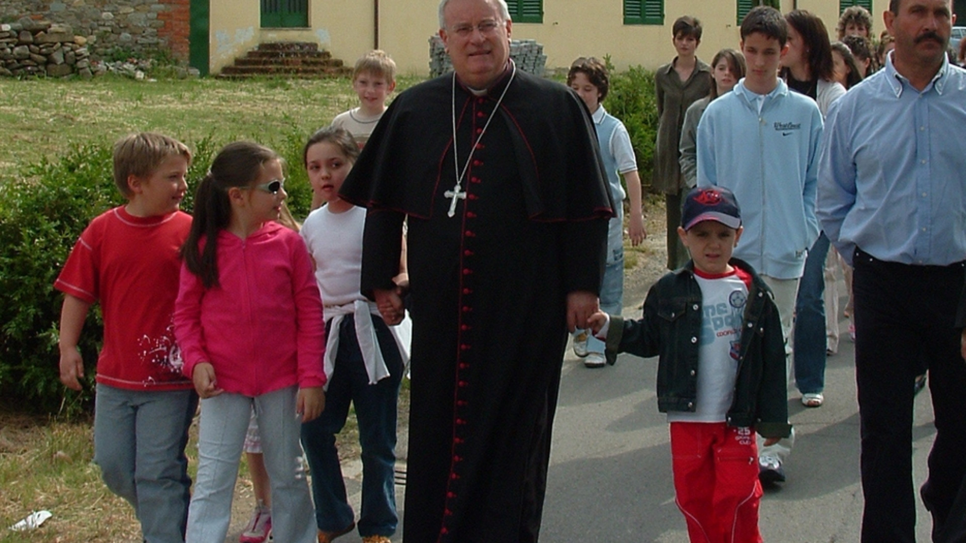 Immagine di Il pellegrinaggio delle famiglie, Bassetti: sia segno di contraddizione