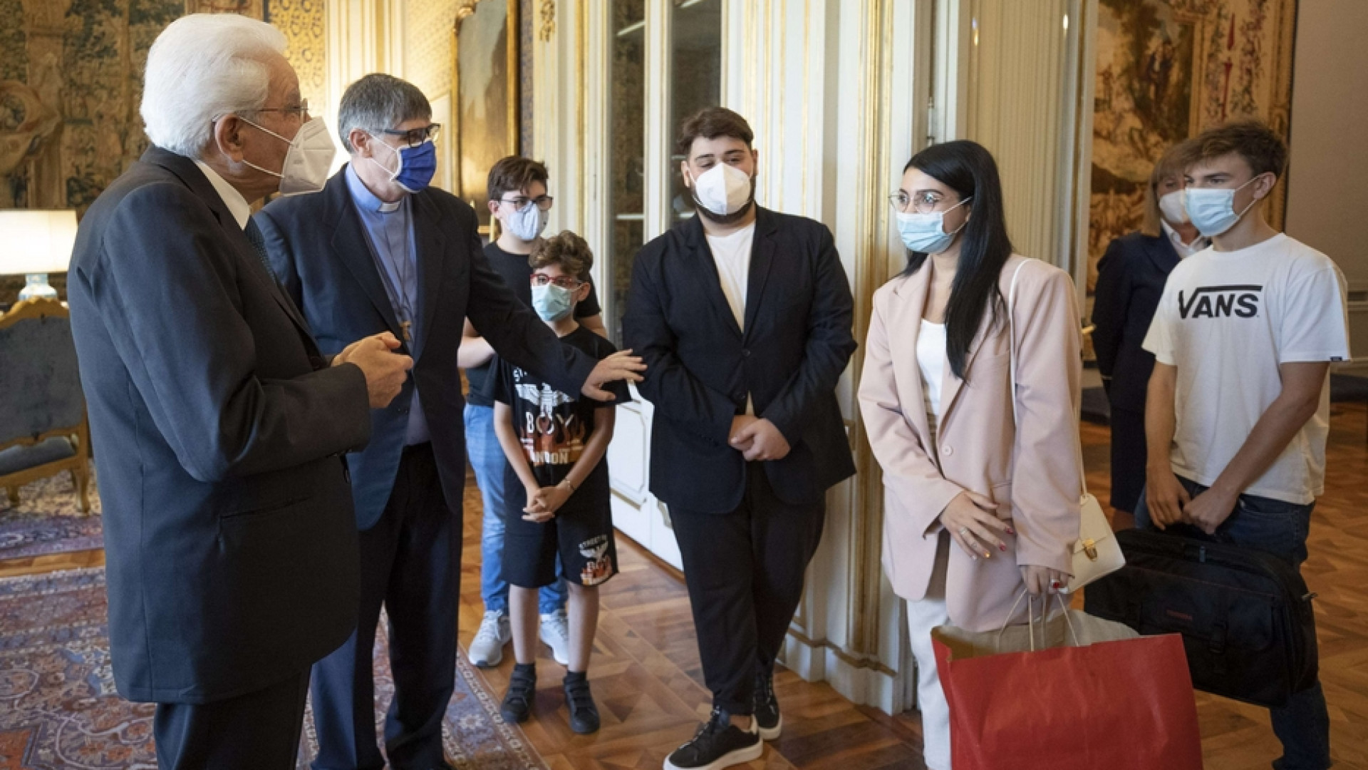 Immagine di Patriciello: al Quirinale con i miei ragazzi di Caivano. L'affetto di Mattarella