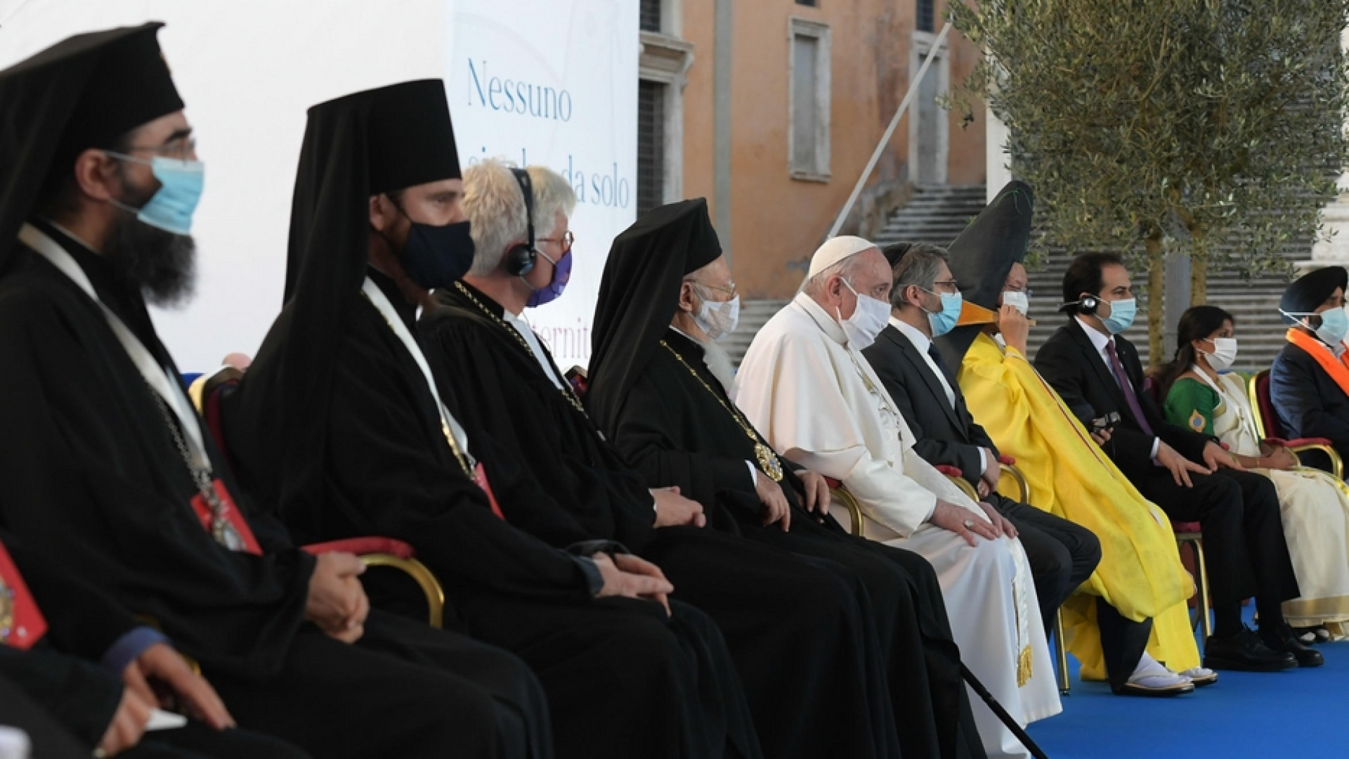 Immagine di La preghiera interreligiosa per la pace: «Popoli fratelli, terra futura»
