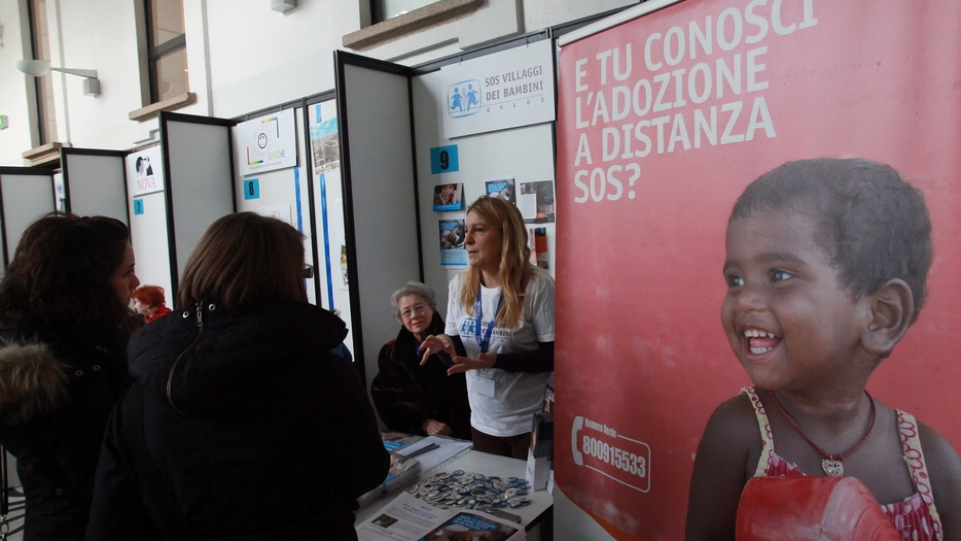 Immagine di Gli italiani donano ancora ma per il non profit è crisi