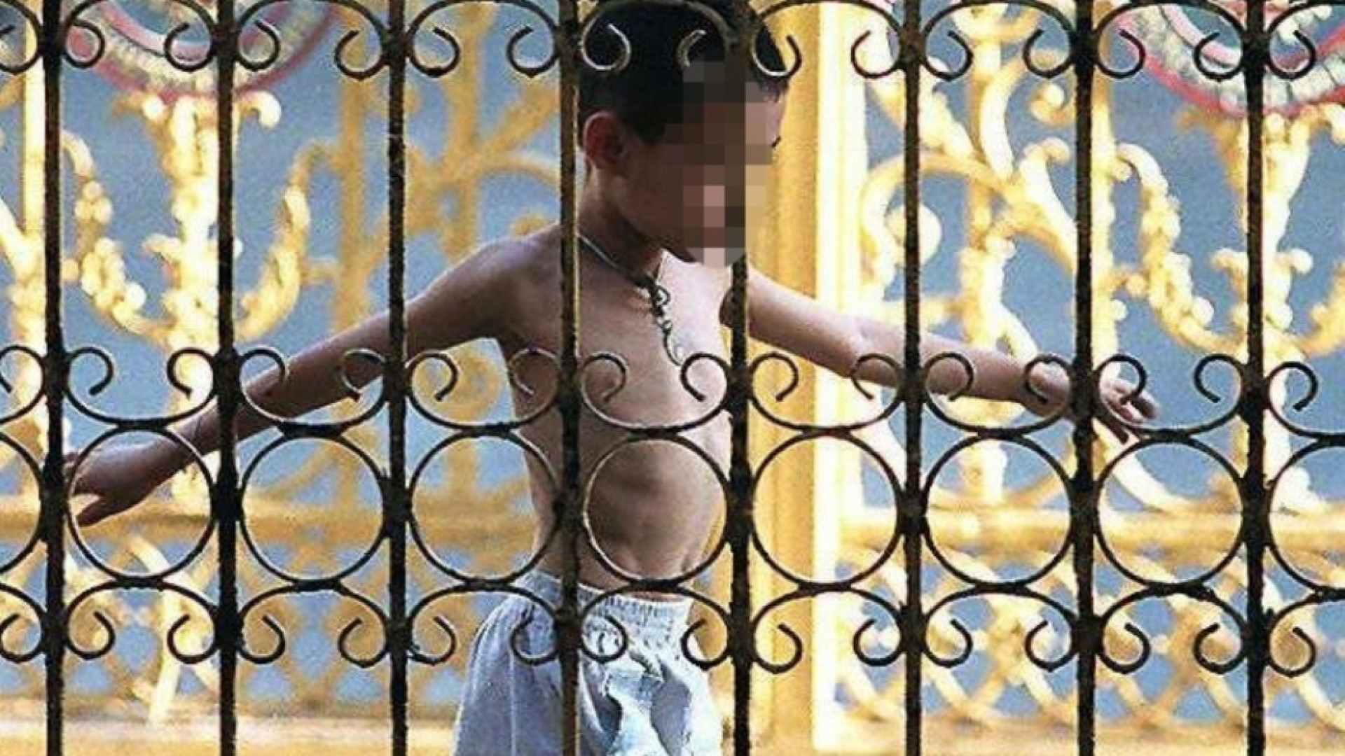 Immagine di Abusi sui minori, tremila religiosi responsabili. Il dolore del Papa