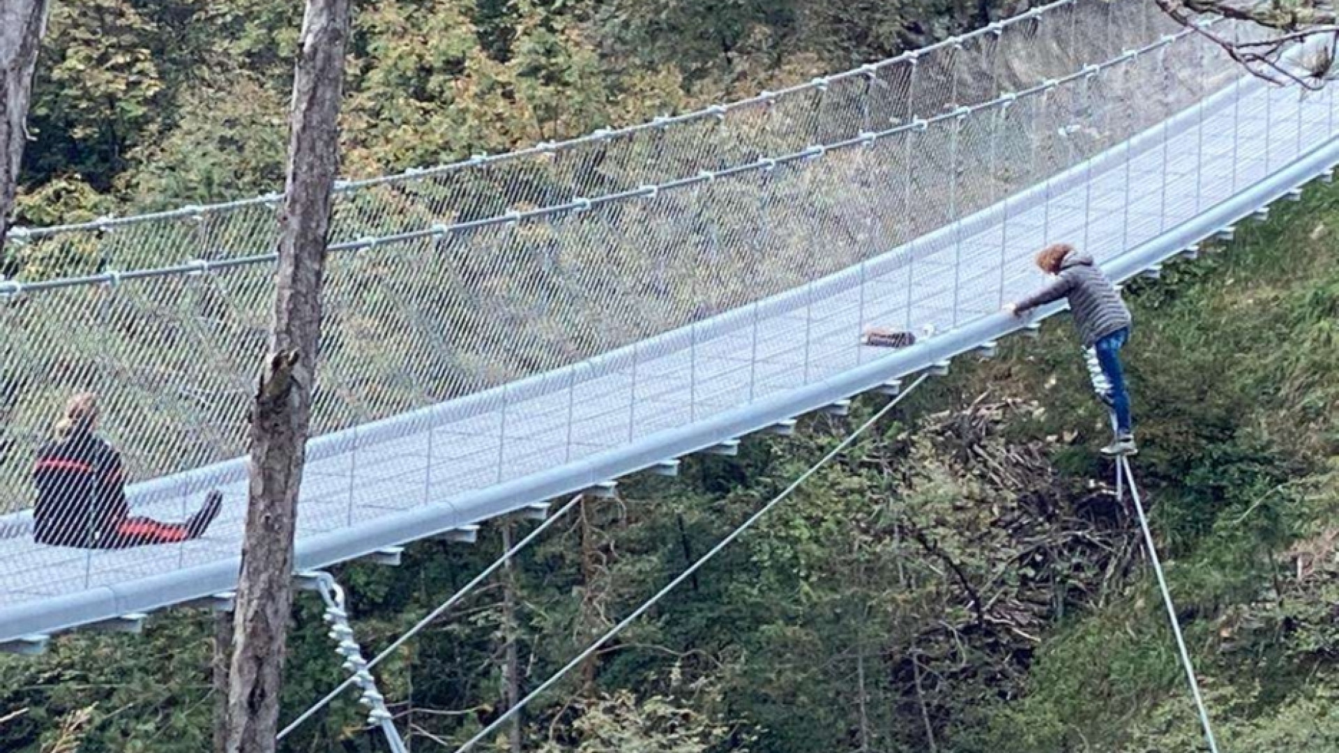 Immagine di La carabiniera Martina: così ho convinto la donna a non gettarsi dal ponte