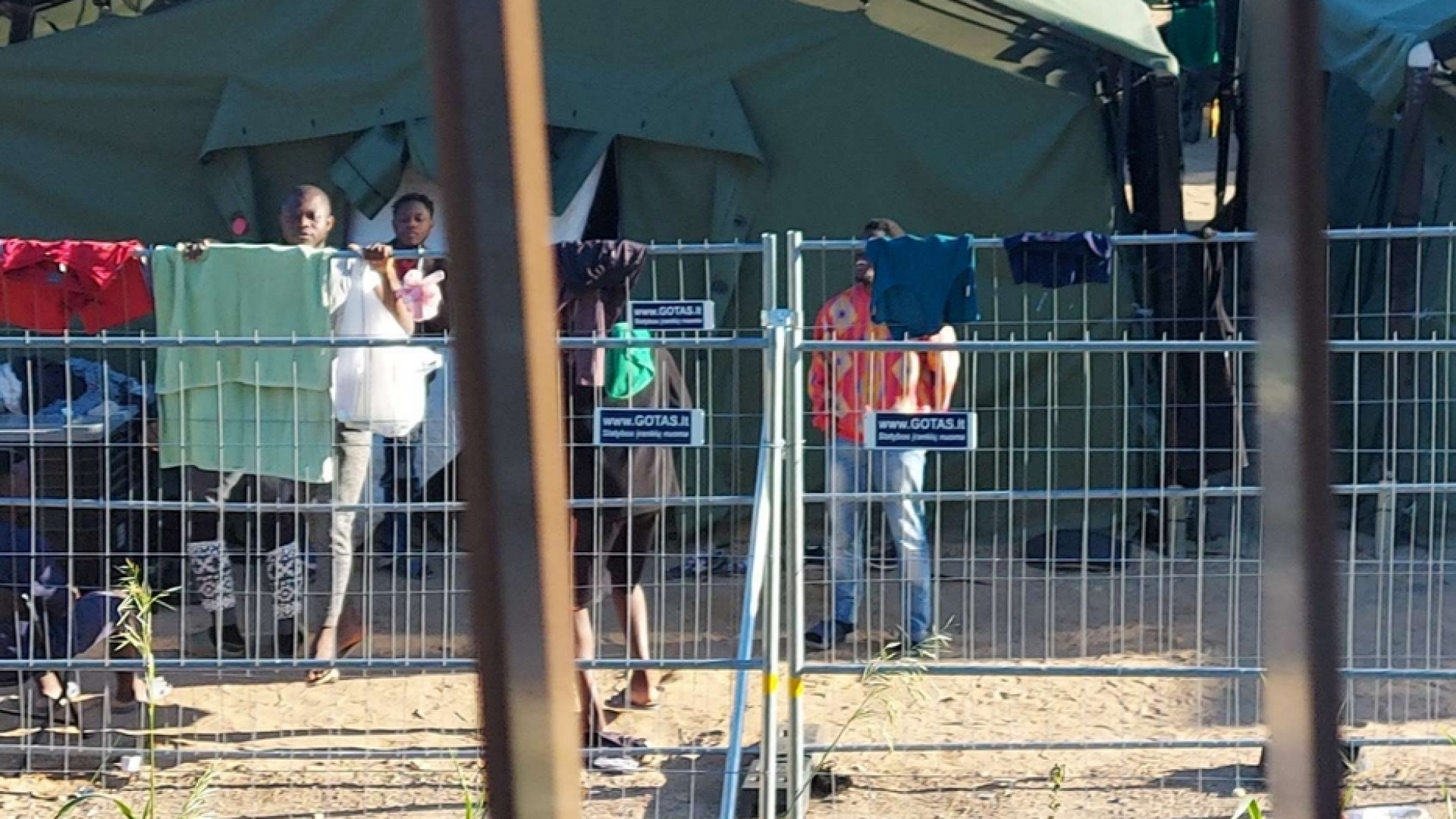 Immagine di I profughi «usati» da Minsk sbattono sui muri dell'Europa