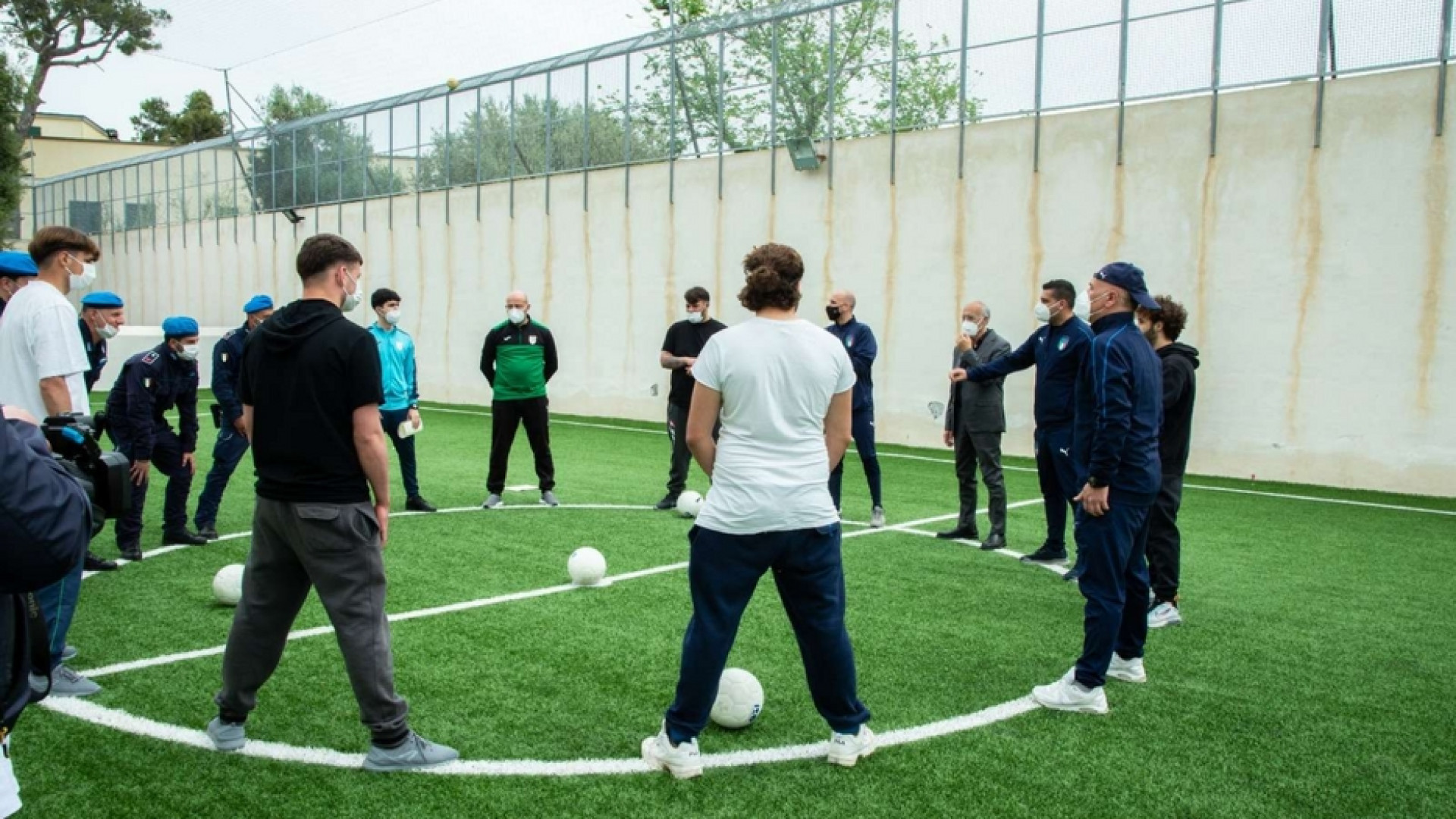 Immagine di Nisida, i ragazzi dentro sono i "mister" di domani