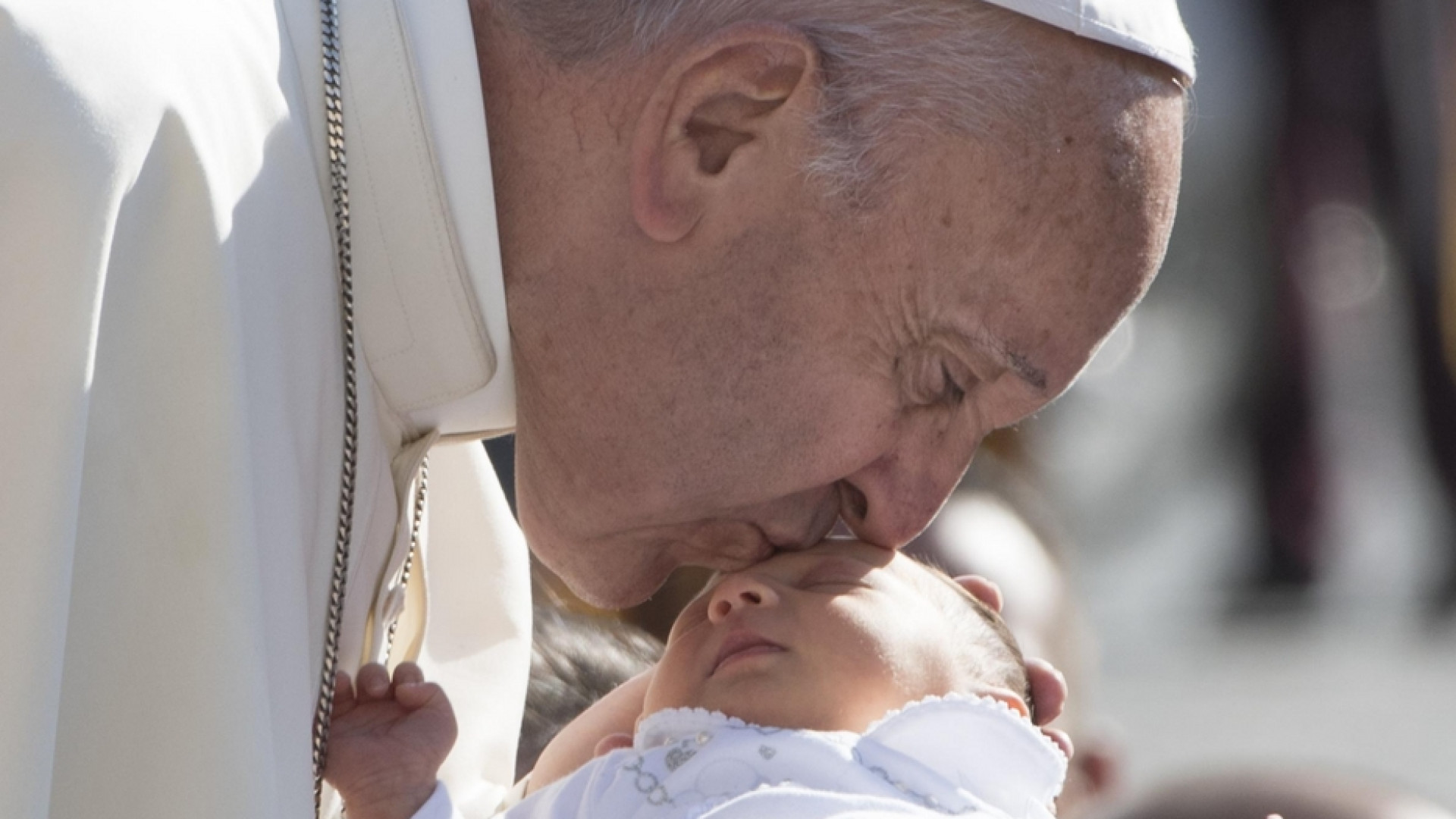 Immagine di Il Papa: l’aborto è omicidio, la soluzione è stare vicini alle donne