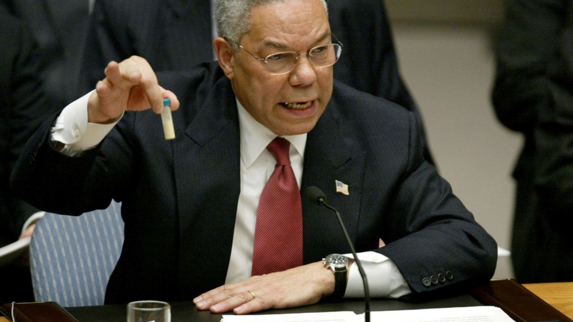 Immagine di Morto Colin Powell, primo segretario di Stato afroamericano. Il caso Iraq