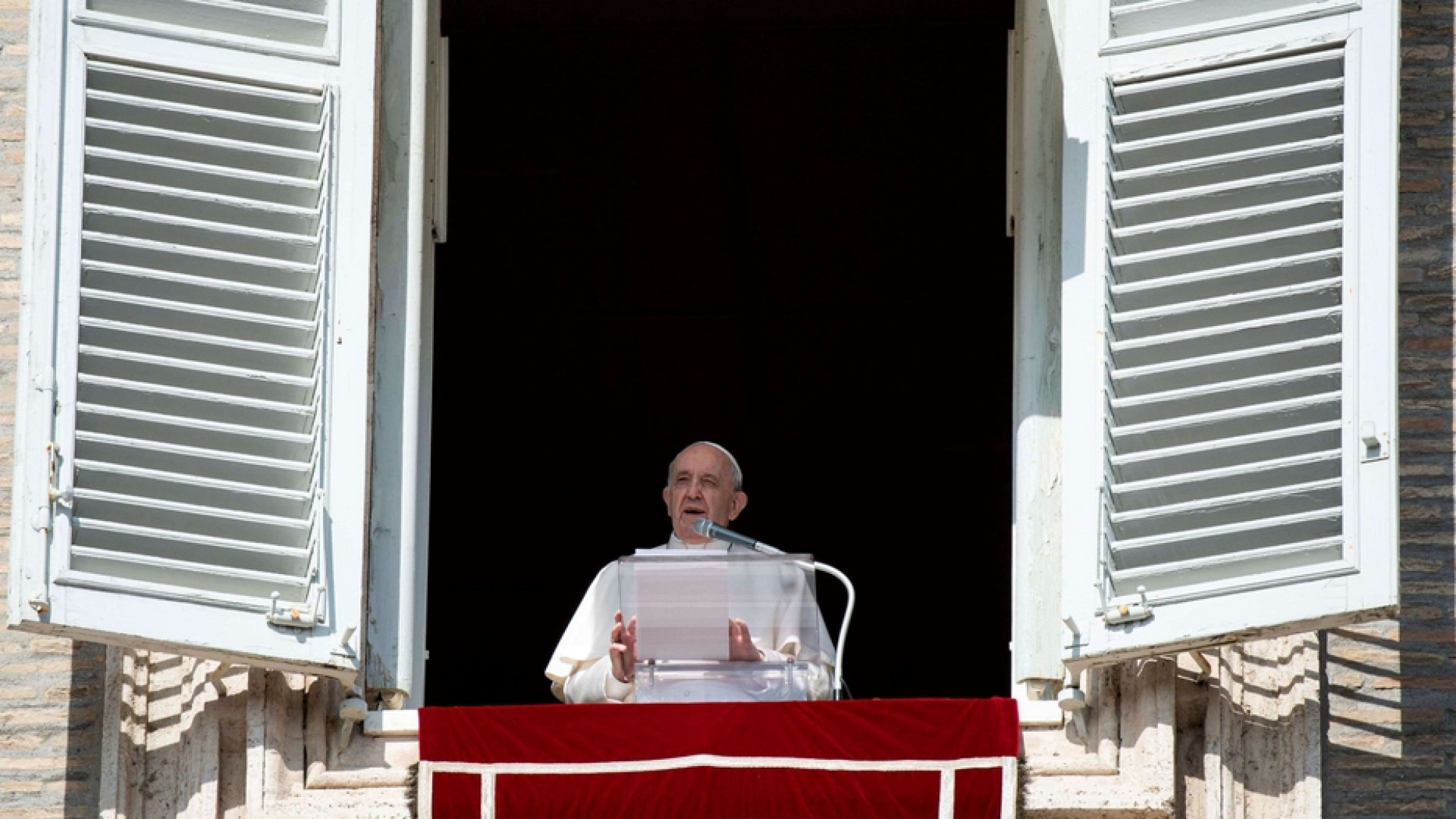 Immagine di Il Papa: "Aiutiamo i rifugiati in Libia, sento le loro grida"